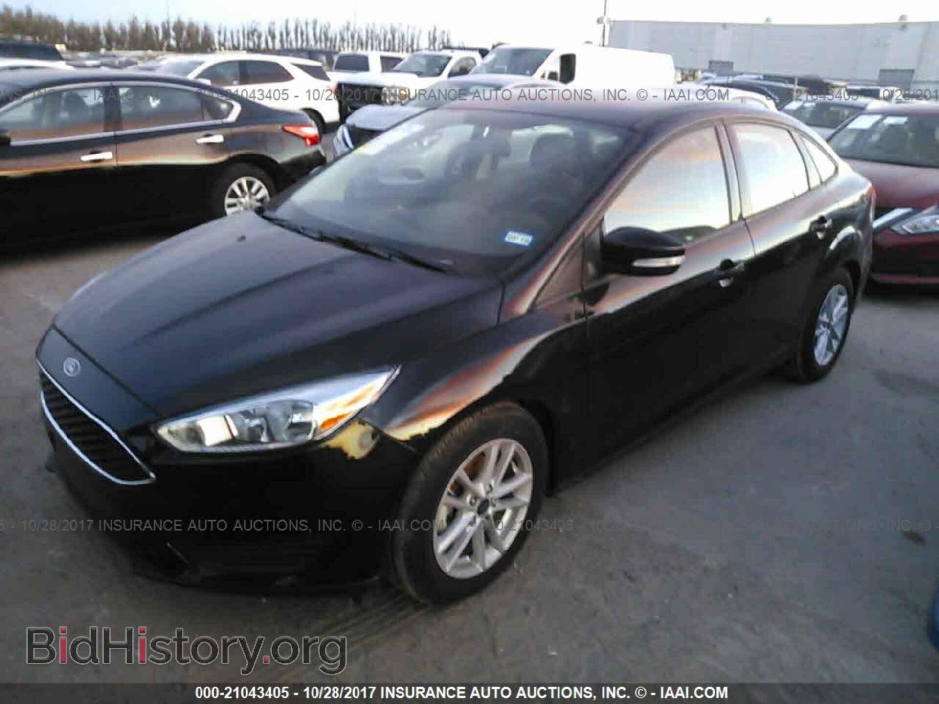 2017 Ford Focus - VIN: 1FADP3F23HL286353 - Photo 2