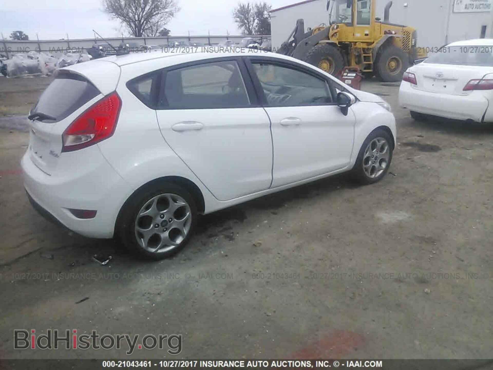 2012 Ford Fiesta - VIN: 3FADP4FJ9CM195057 - Фото 4