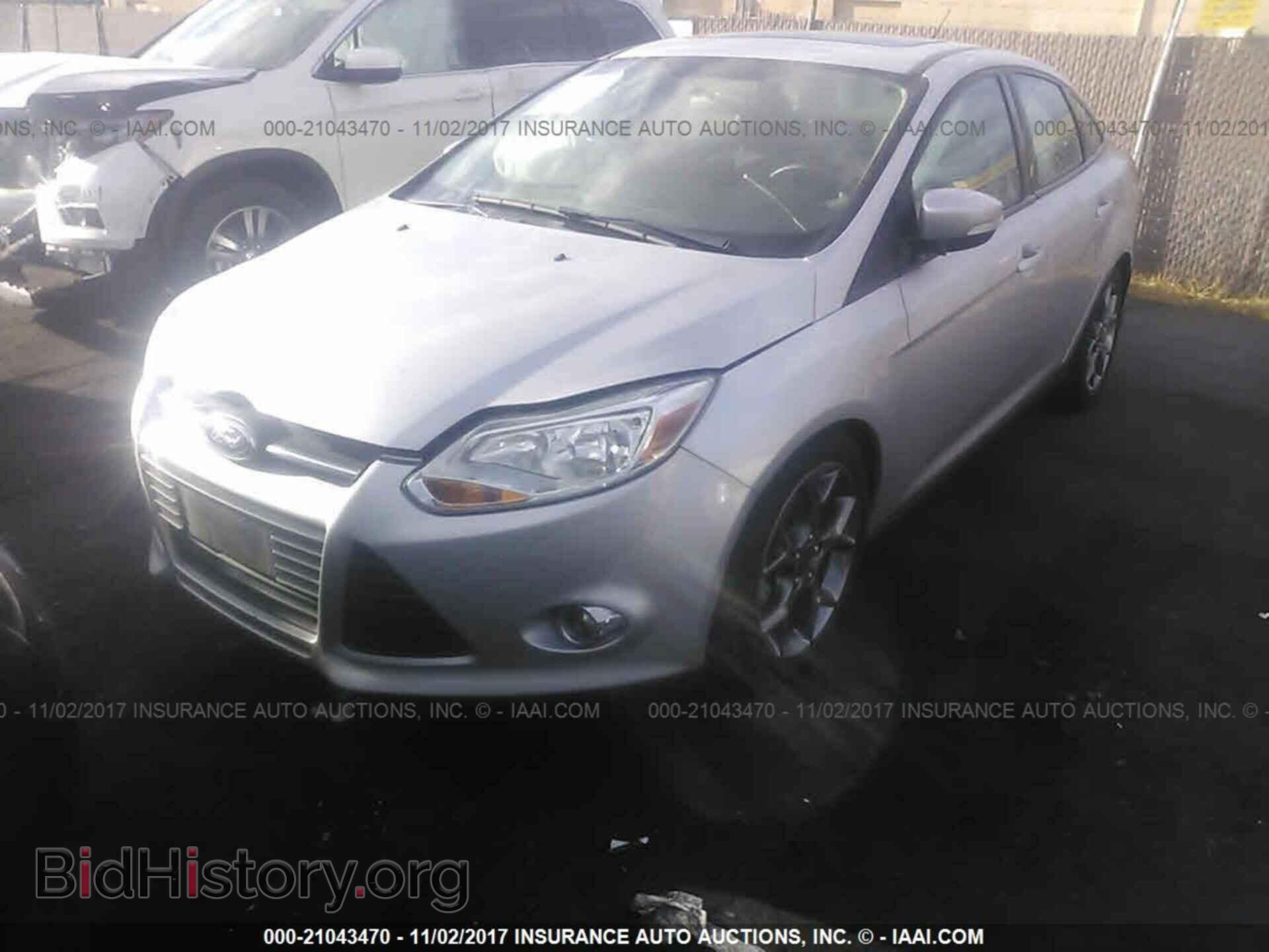 2014 Ford Focus - VIN: 1FADP3F21EL432227 - Фото 2
