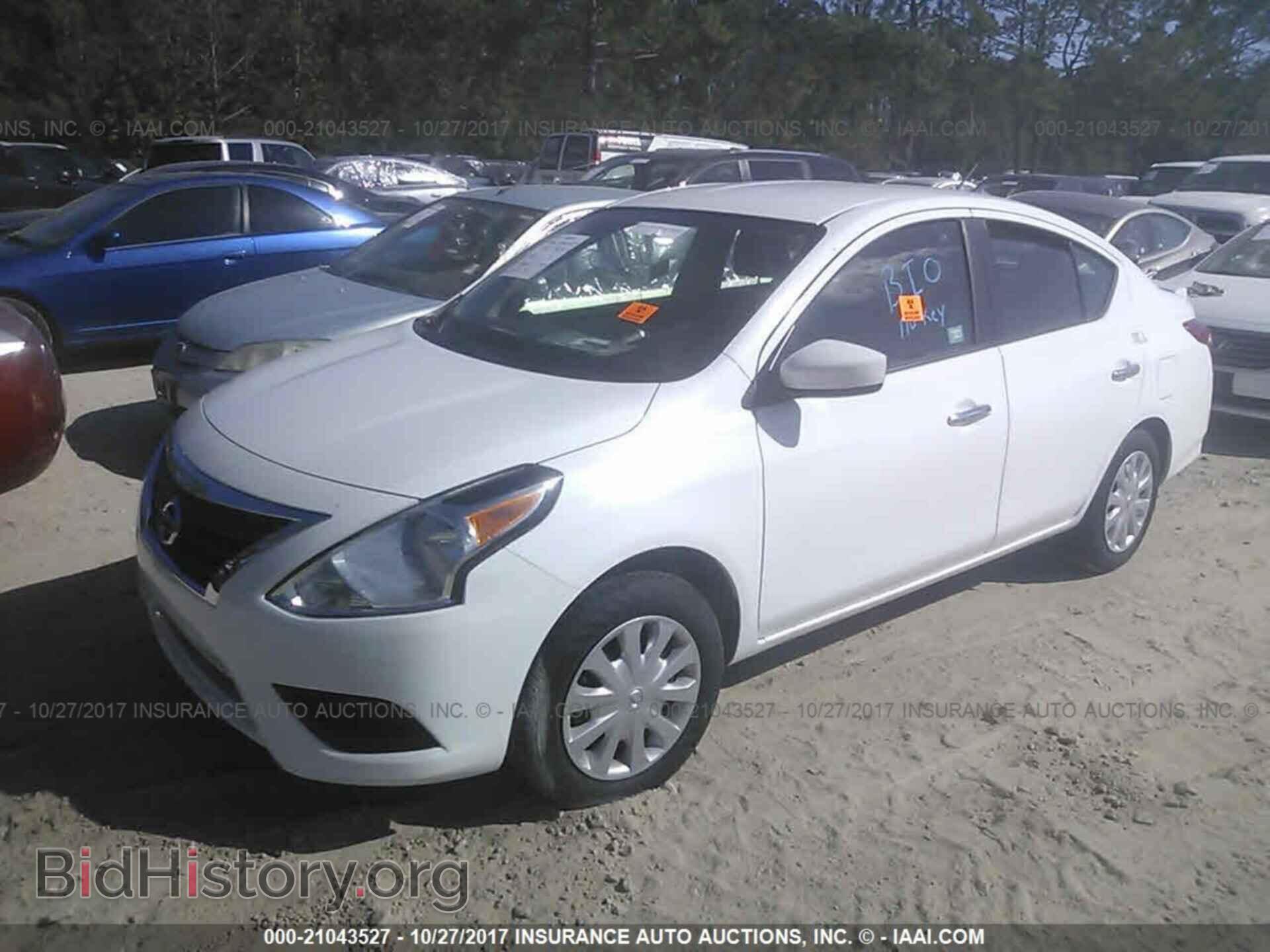 2017 Nissan Versa - VIN: 3N1CN7APXHL852361 - Фото 2