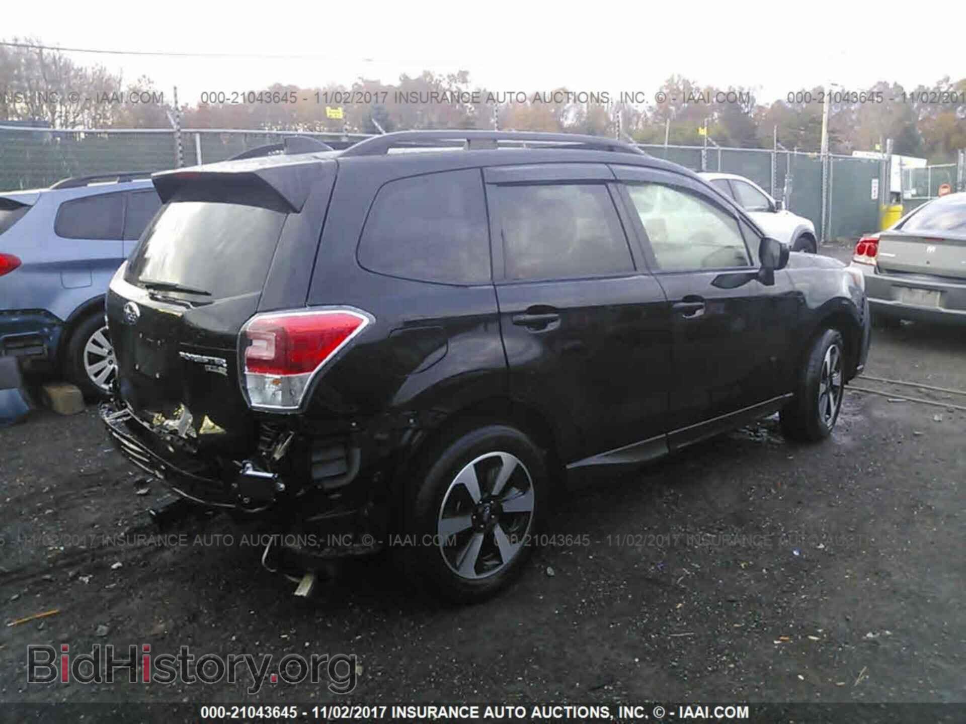 2017 Subaru Forester - VIN: JF2SJAGC9HH537864 - Фото 4