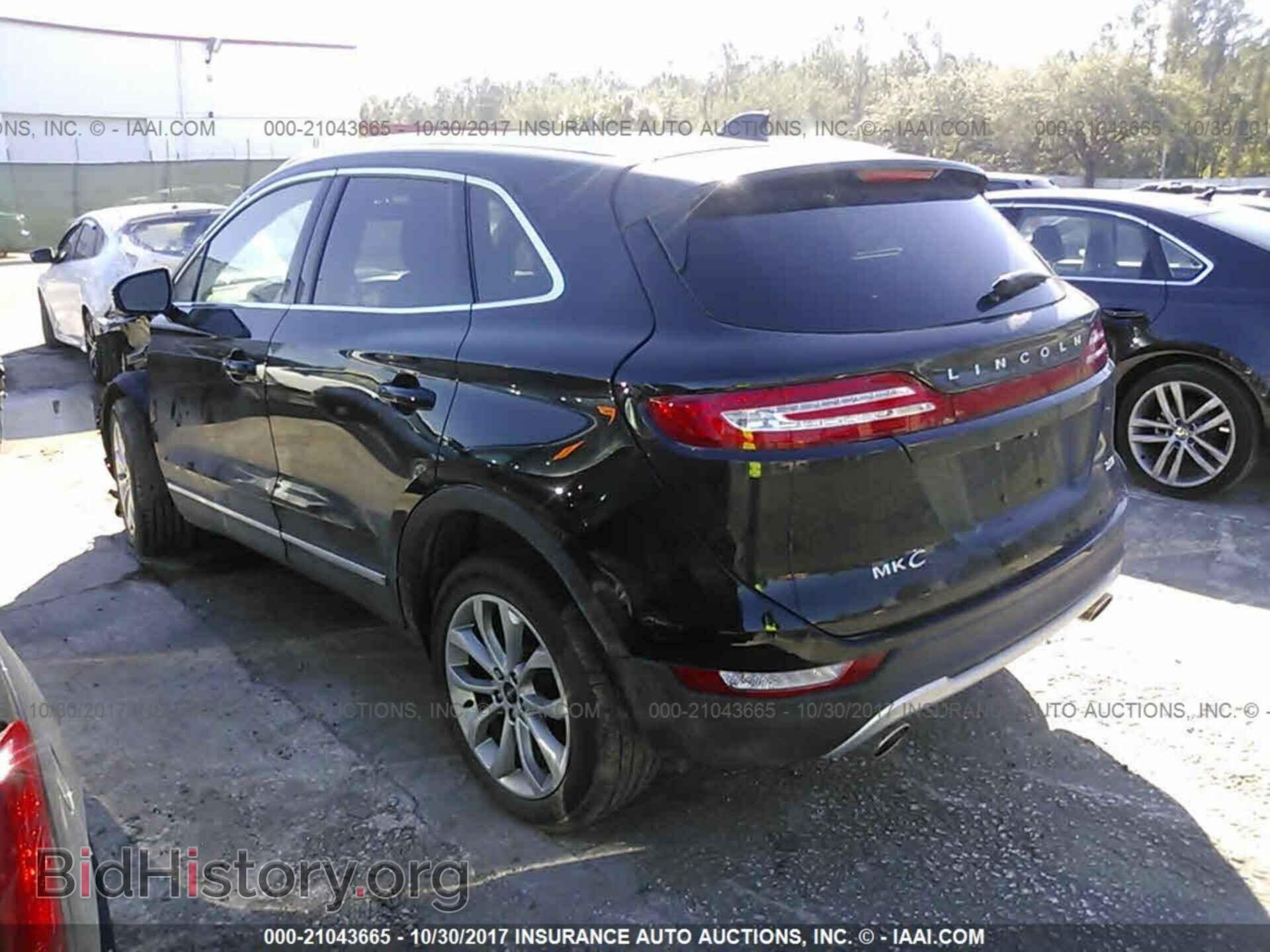 2017 Lincoln Mkc - VIN: 5LMCJ2C93HUL00550 - Photo 3