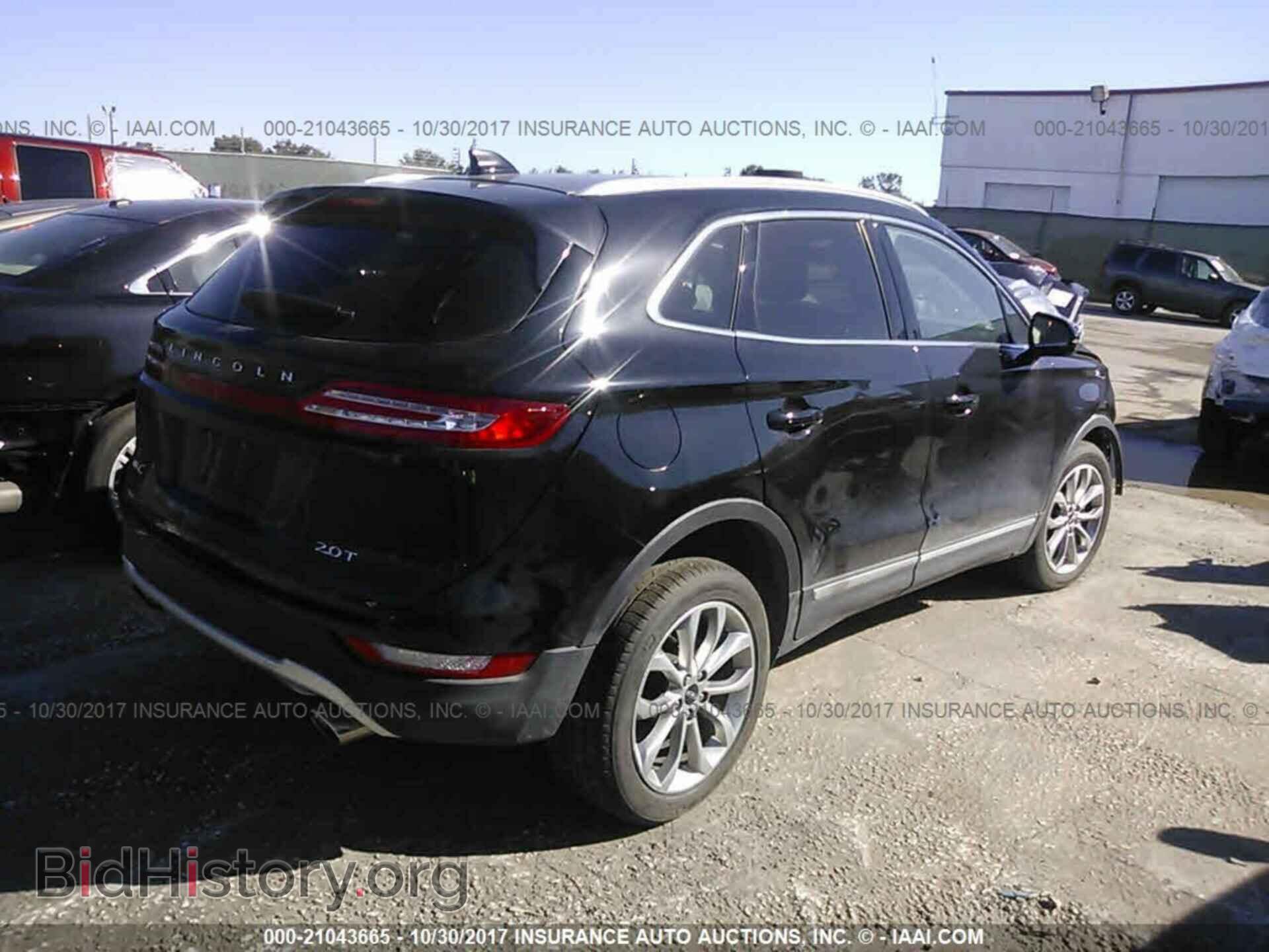 2017 Lincoln Mkc - VIN: 5LMCJ2C93HUL00550 - Photo 4