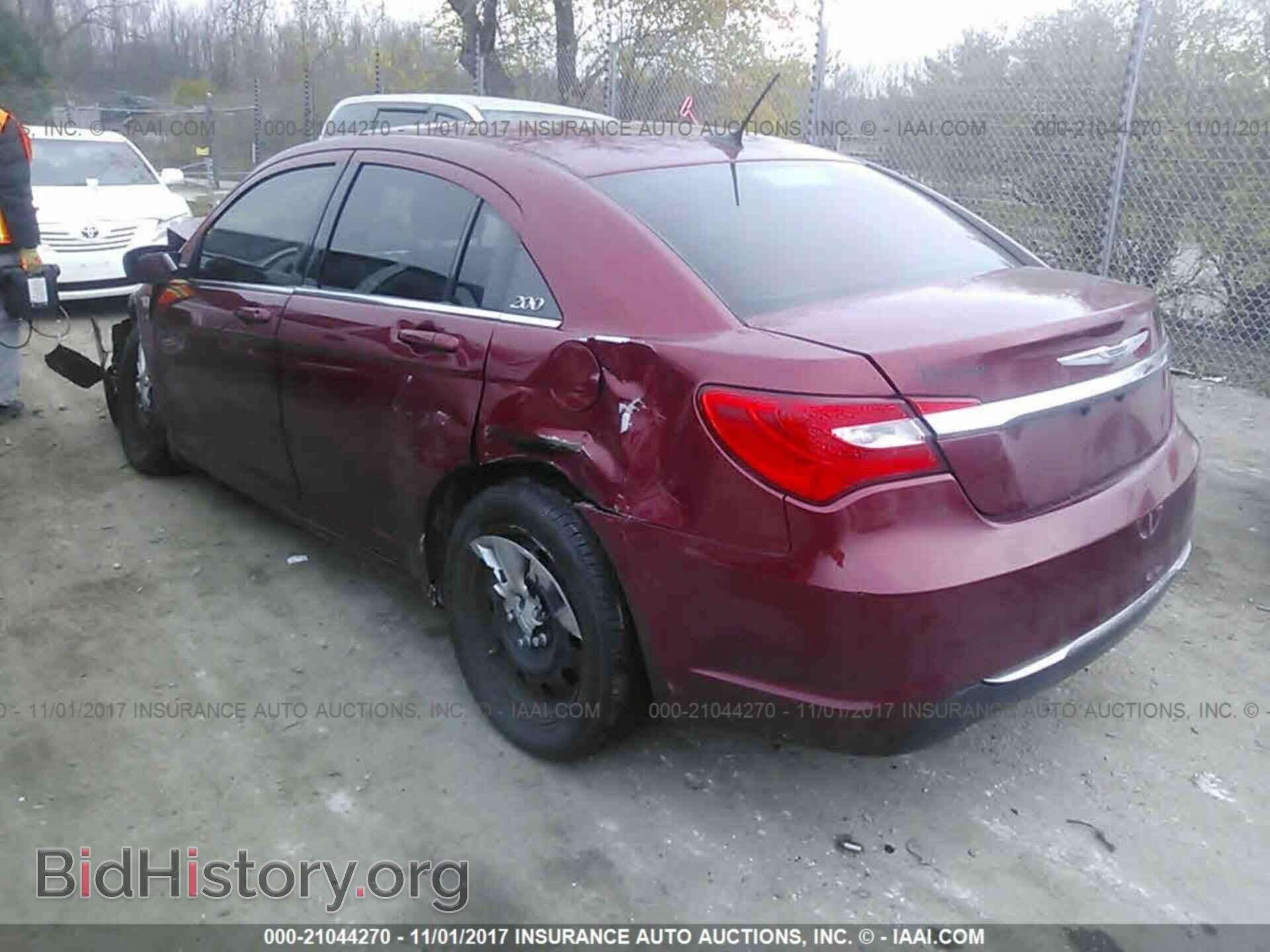 2014 Chrysler 200 - VIN: 1C3CCBAB0EN206644 - Photo 3