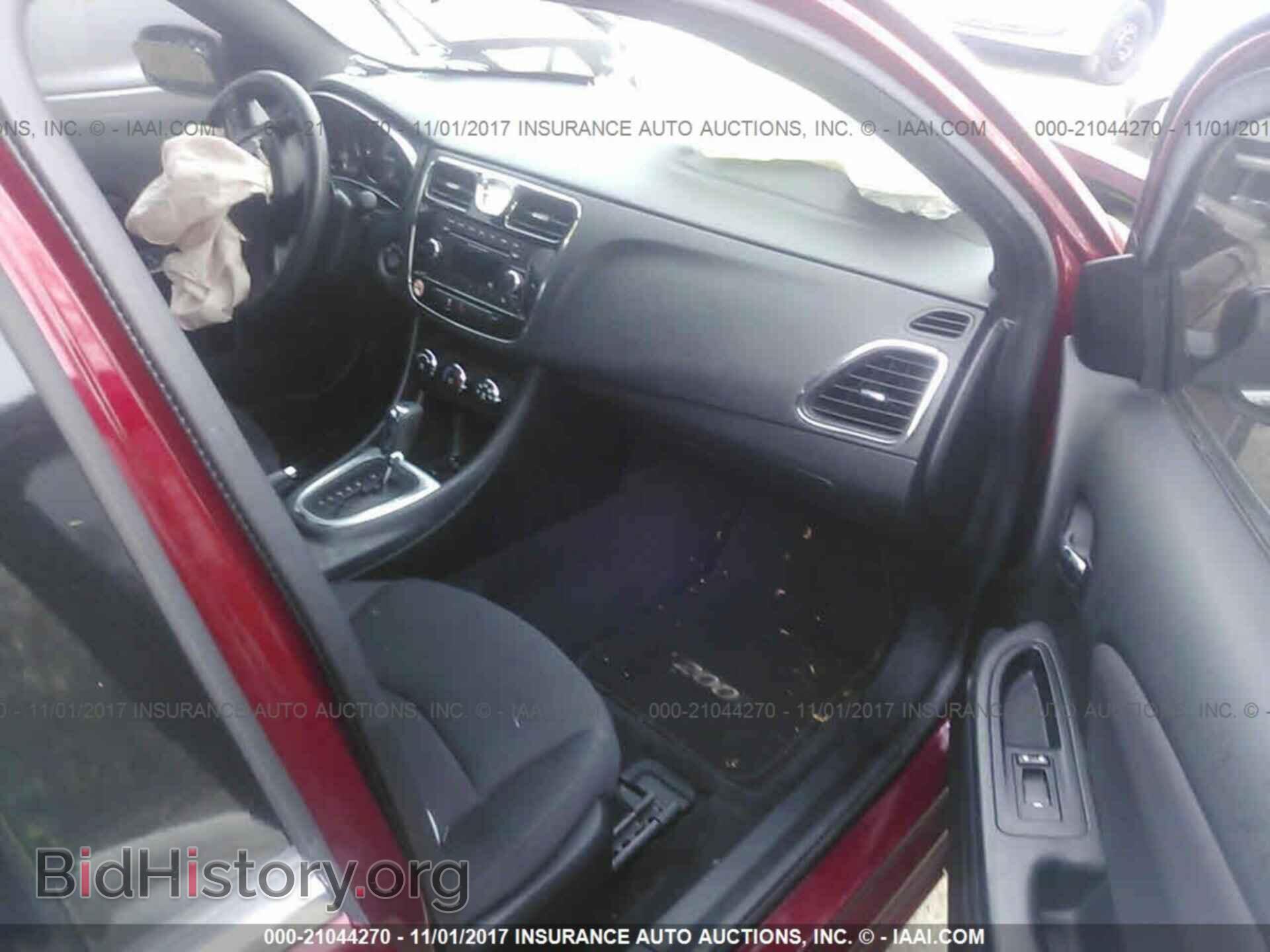2014 Chrysler 200 - VIN: 1C3CCBAB0EN206644 - Photo 5