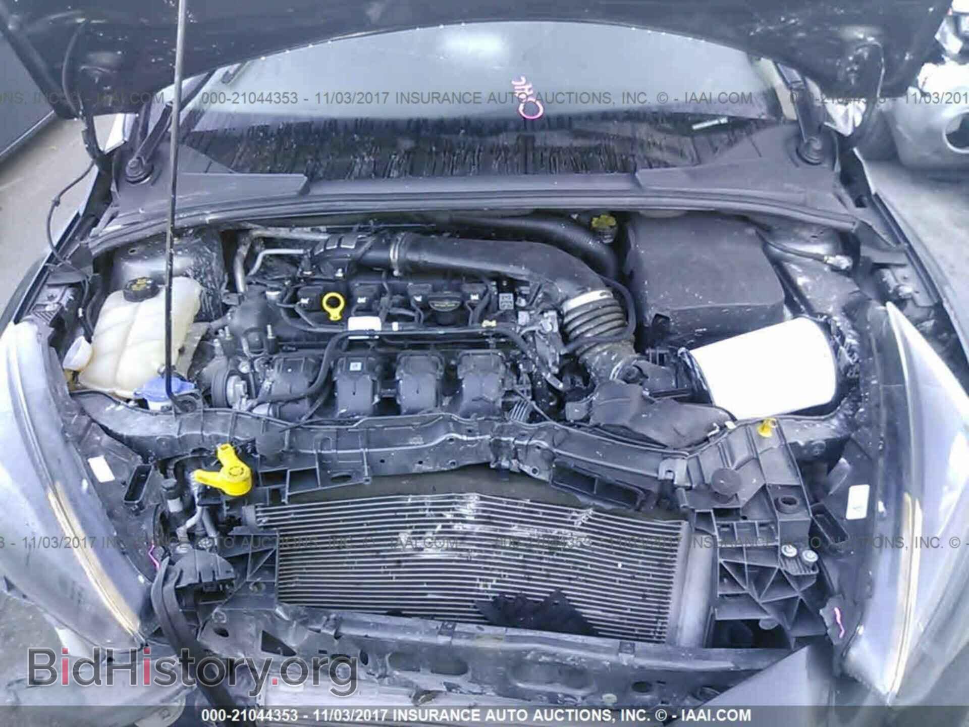 2016 Ford Focus - VIN: 1FADP3L93GL371306 - Photo 10