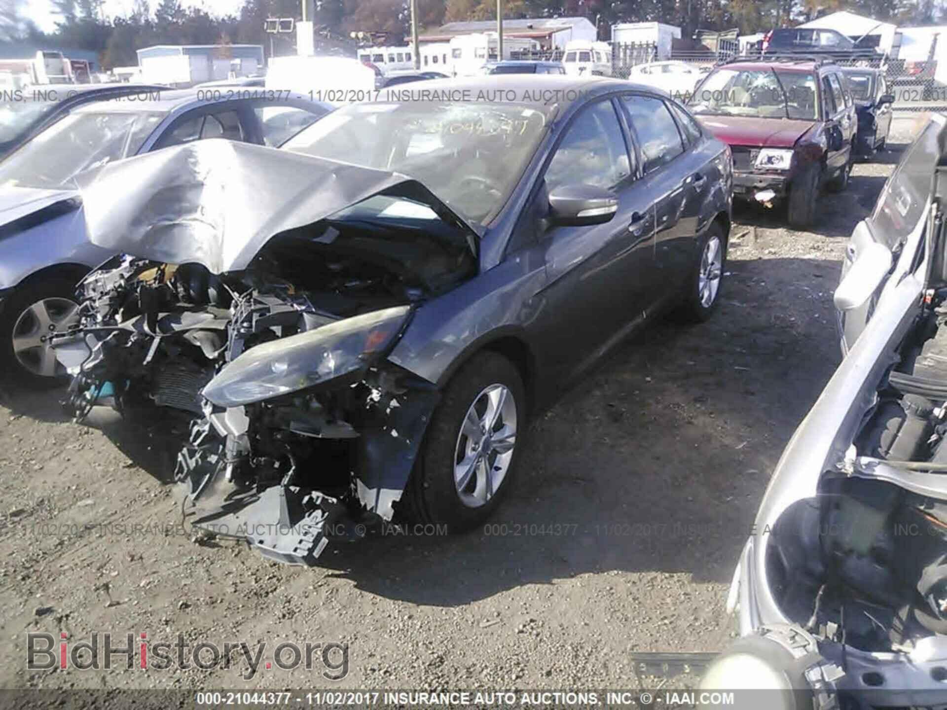 2013 Ford Focus - VIN: 1FADP3F22DL217924 - Фото 2