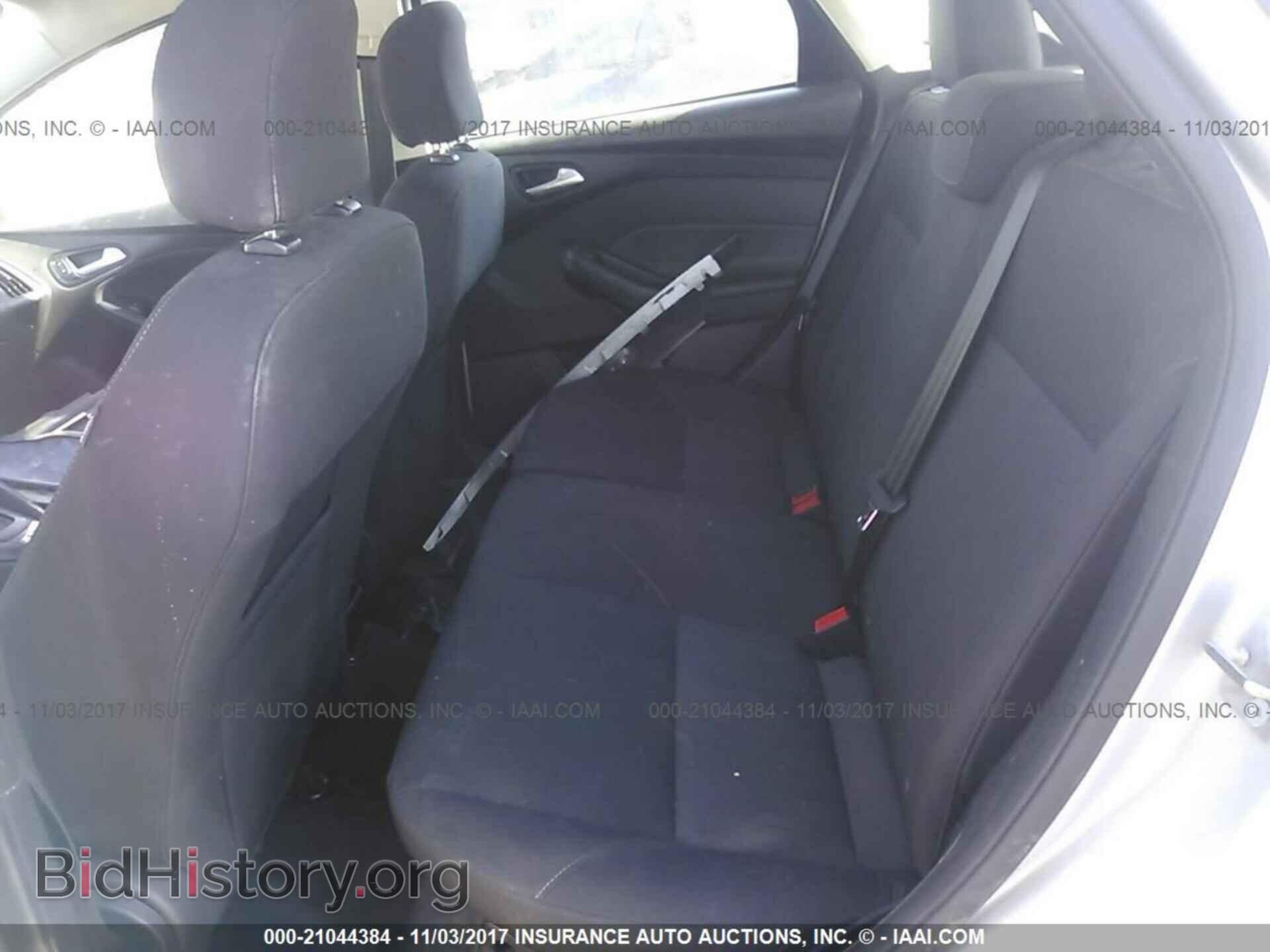 2016 Ford Focus - VIN: 1FADP3K25GL204711 - Photo 8