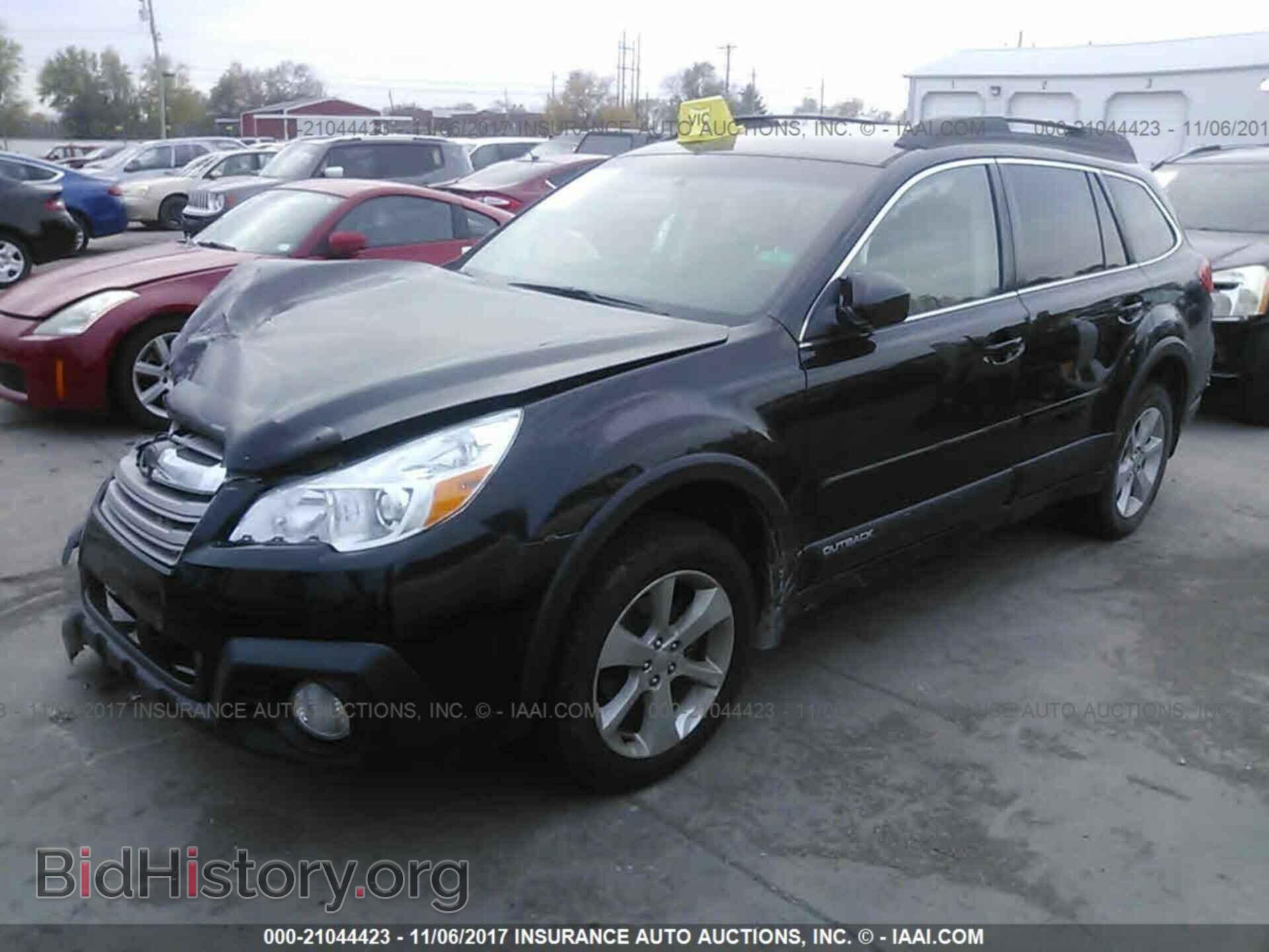 2014 Subaru Outback - VIN: 4S4BRCCC9E1321912 - Фото 2