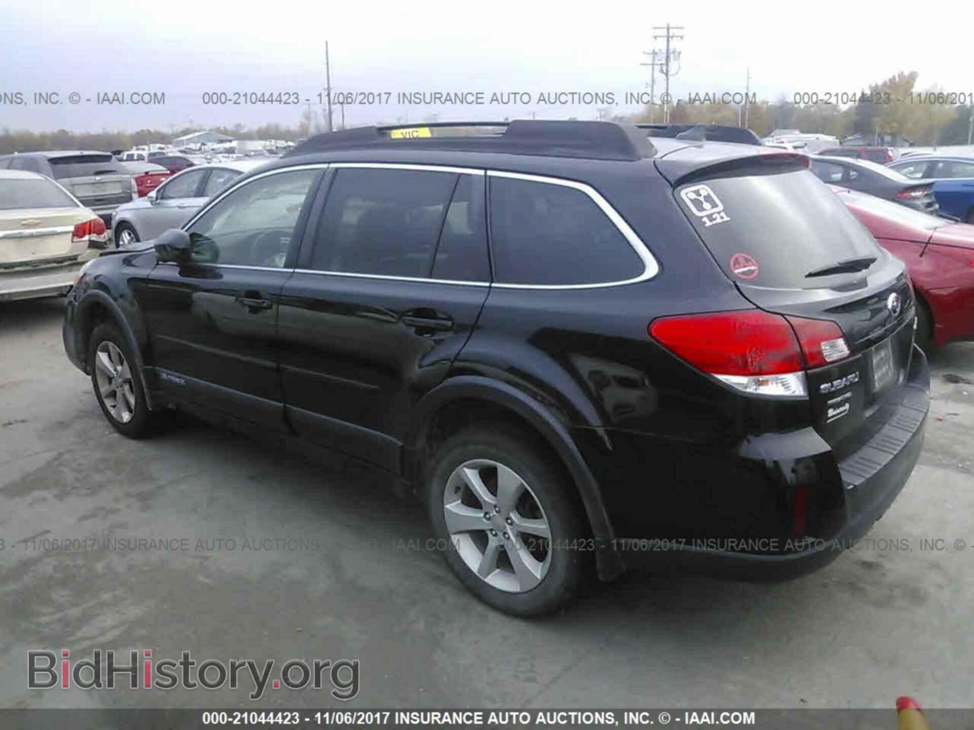 2014 Subaru Outback - VIN: 4S4BRCCC9E1321912 - Фото 3