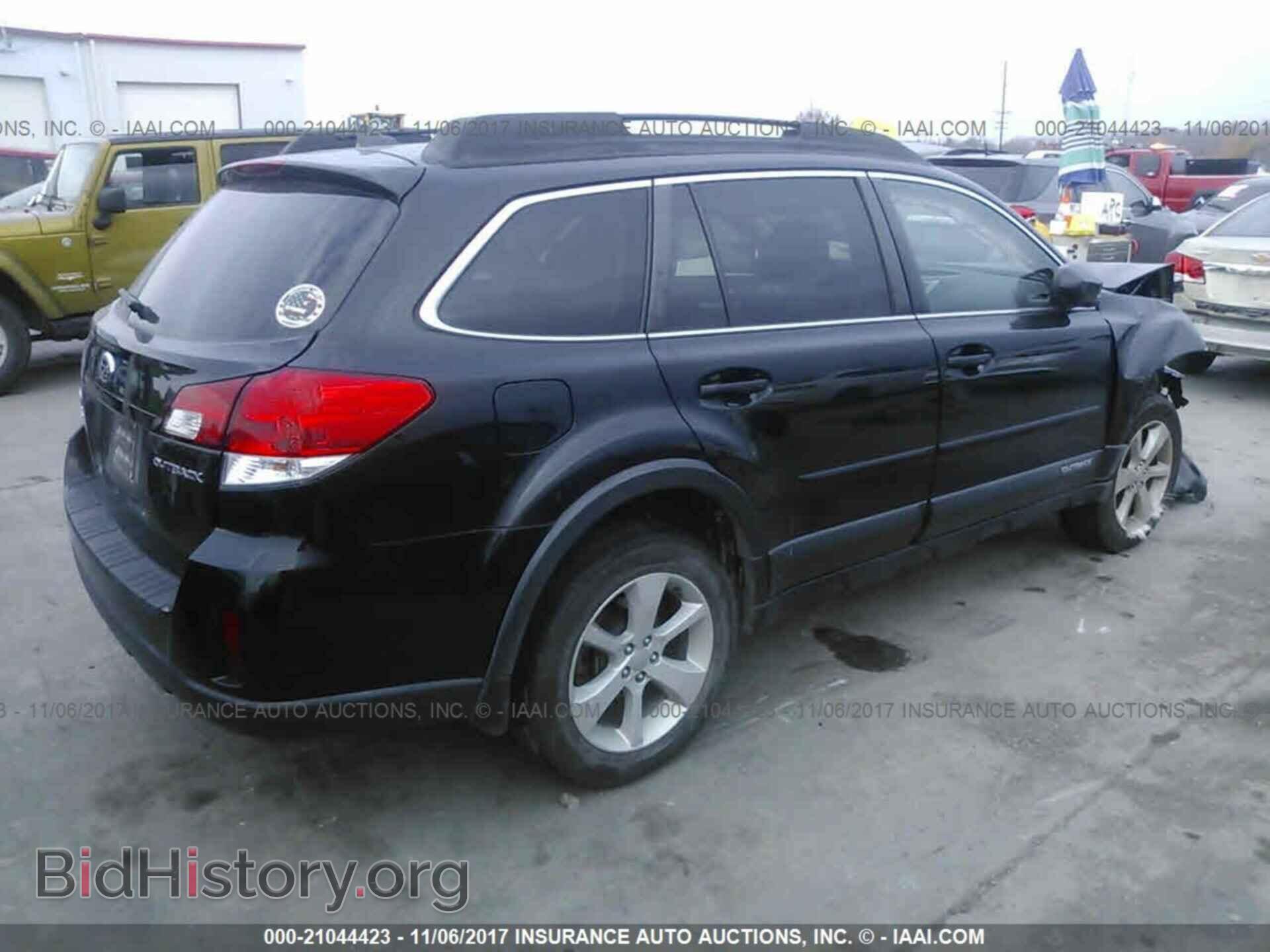 2014 Subaru Outback - VIN: 4S4BRCCC9E1321912 - Фото 4