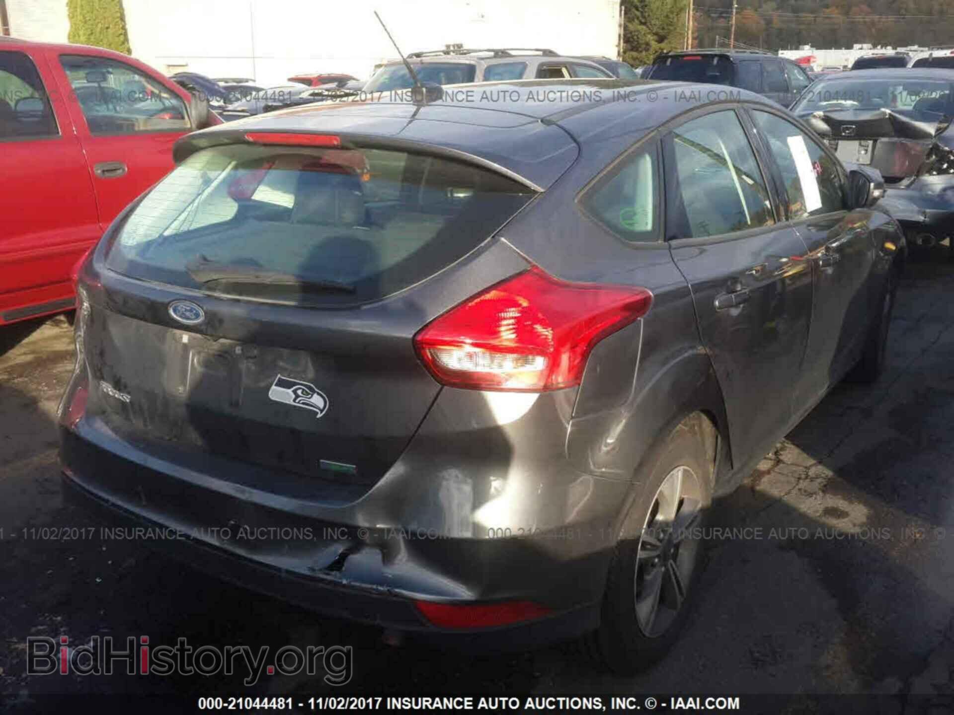 2016 Ford Focus - VIN: 1FADP3KE6GL372948 - Фото 4