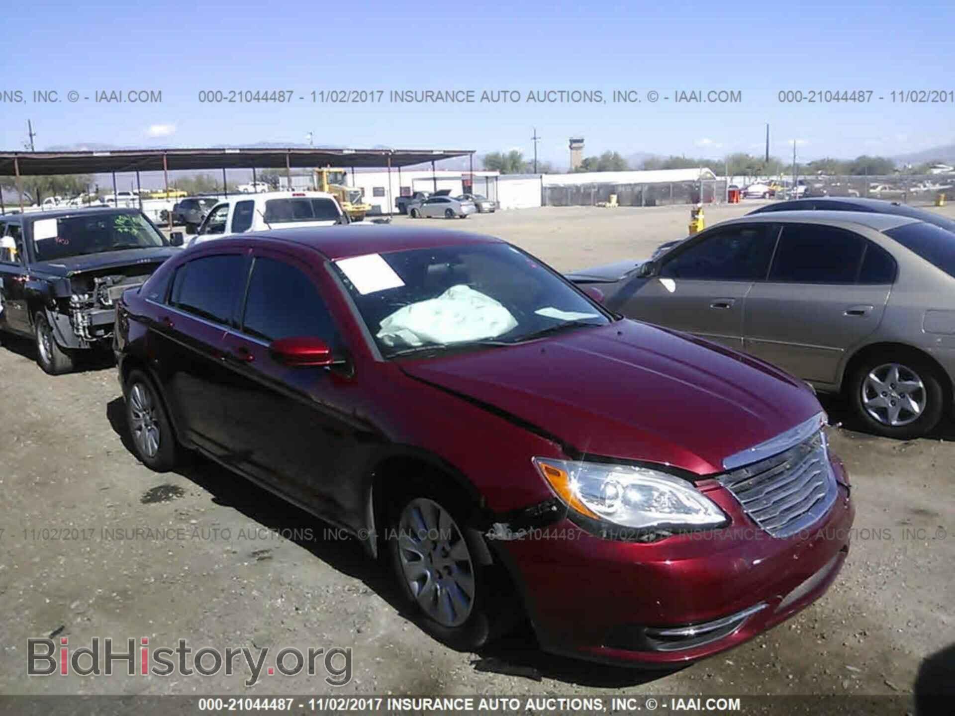 Photo 1C3CCBAB5EN213282 - Chrysler 200 2014