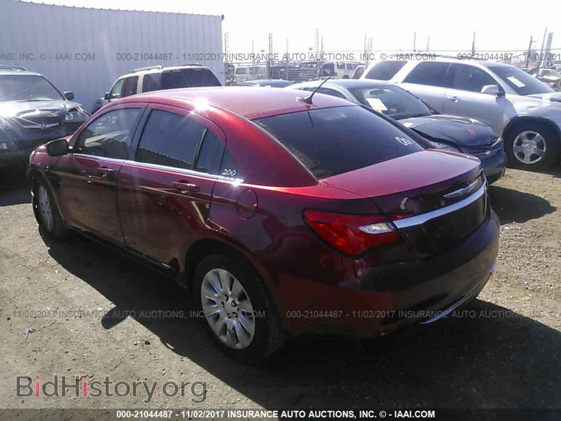 2014 Chrysler 200 - VIN: 1C3CCBAB5EN213282 - Фото 3