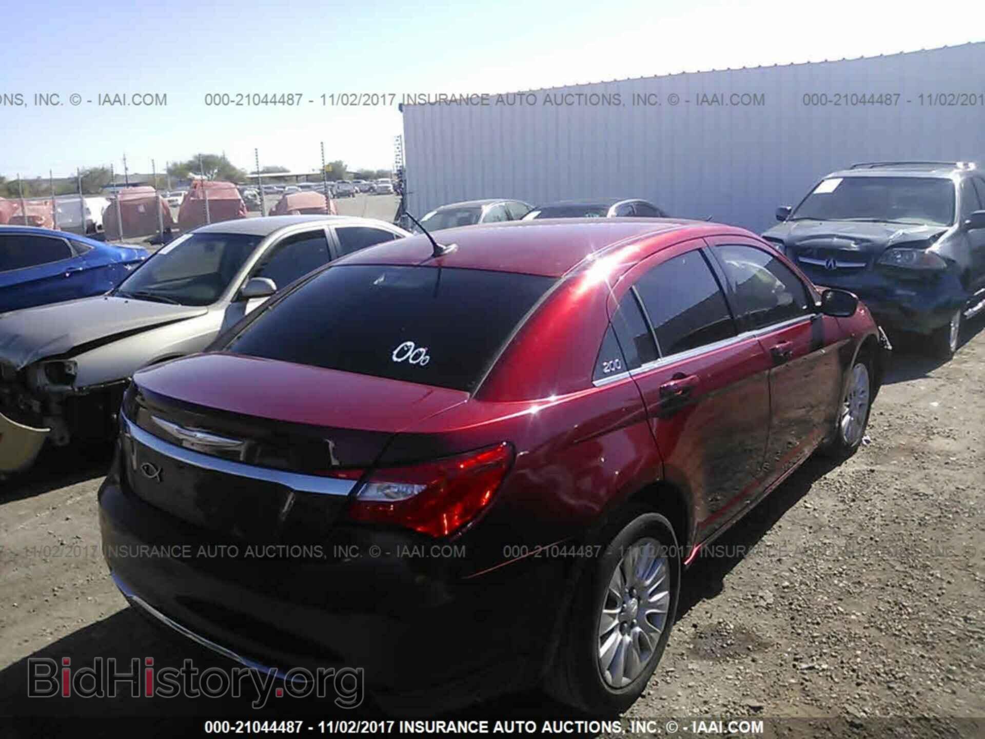 2014 Chrysler 200 - VIN: 1C3CCBAB5EN213282 - Фото 4