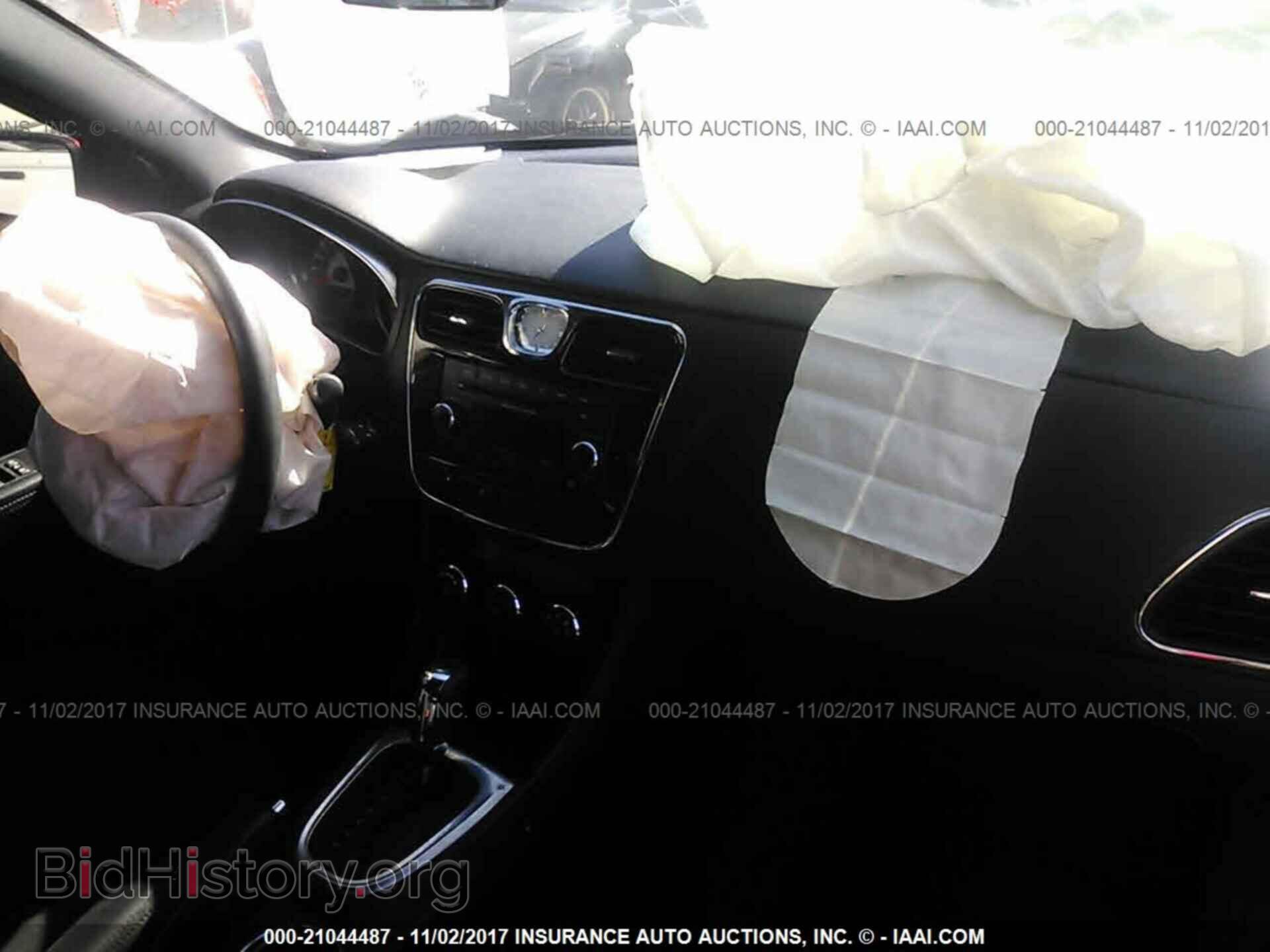 2014 Chrysler 200 - VIN: 1C3CCBAB5EN213282 - Фото 5