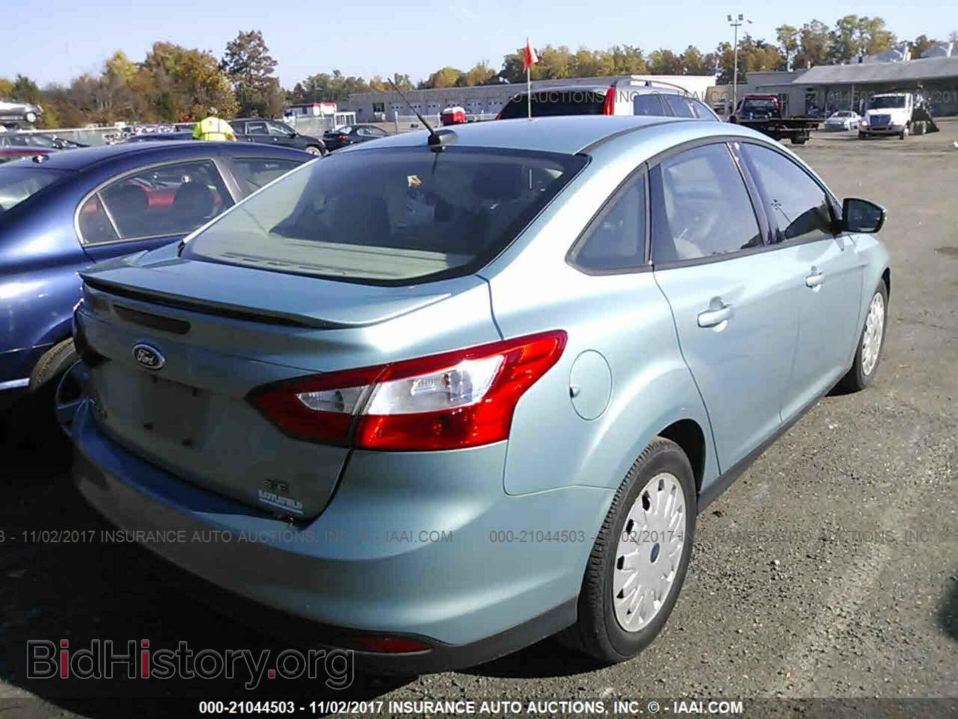 2012 Ford Focus - VIN: 1FAHP3F26CL232524 - Photo 4