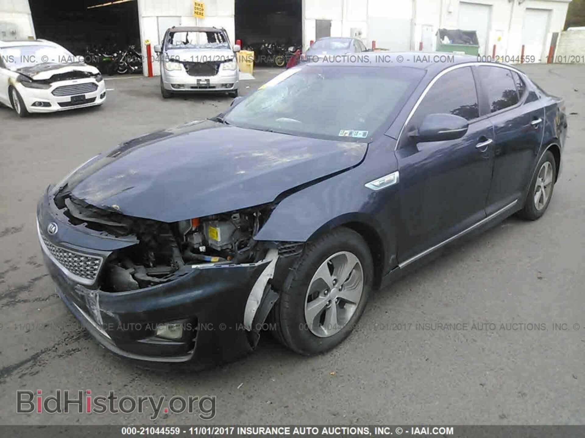 2014 Kia Optima - VIN: KNAGM4AD9E5075413 - Photo 2
