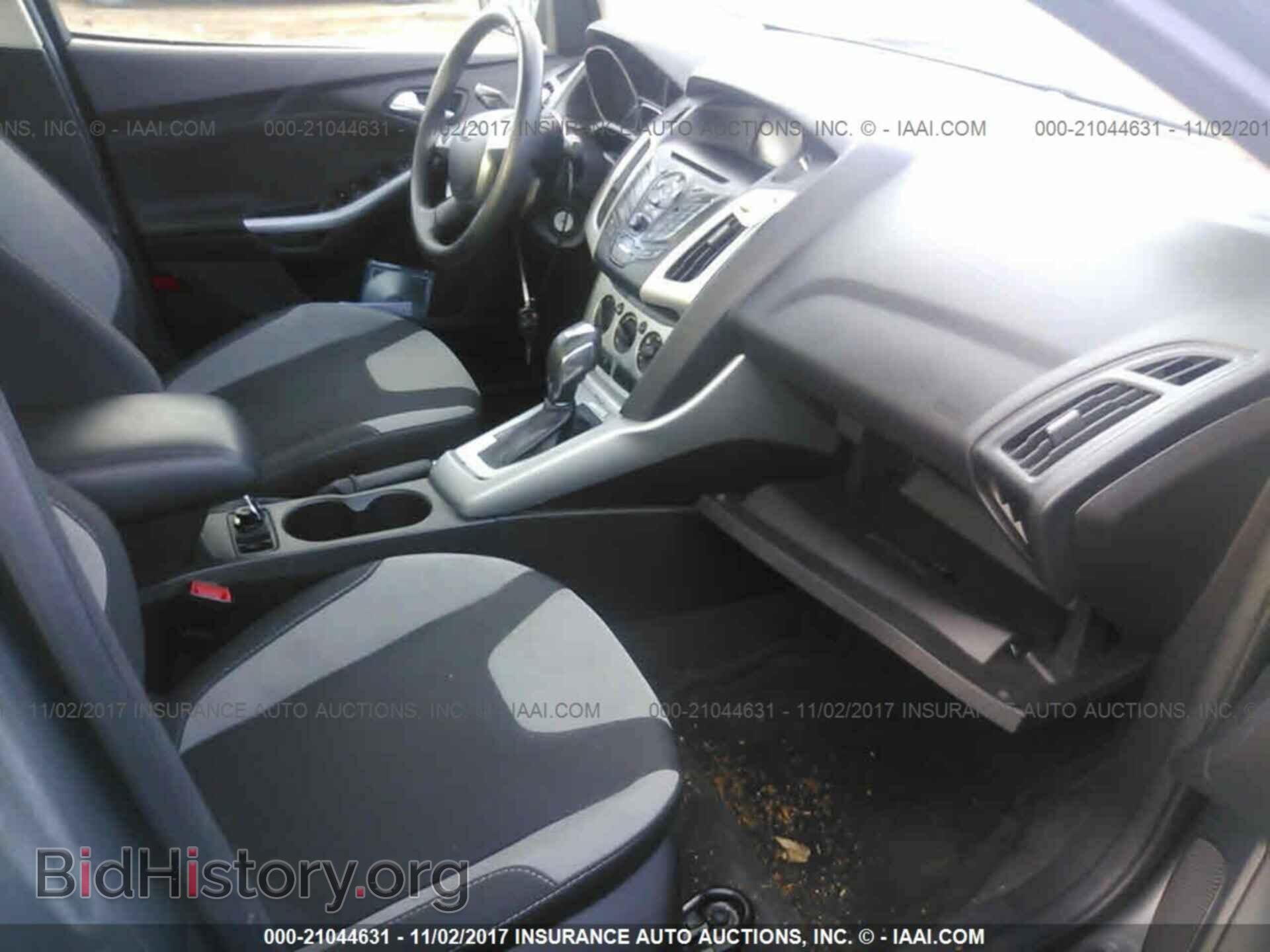 2012 Ford Focus - VIN: 1FAHP3F27CL443697 - Photo 5