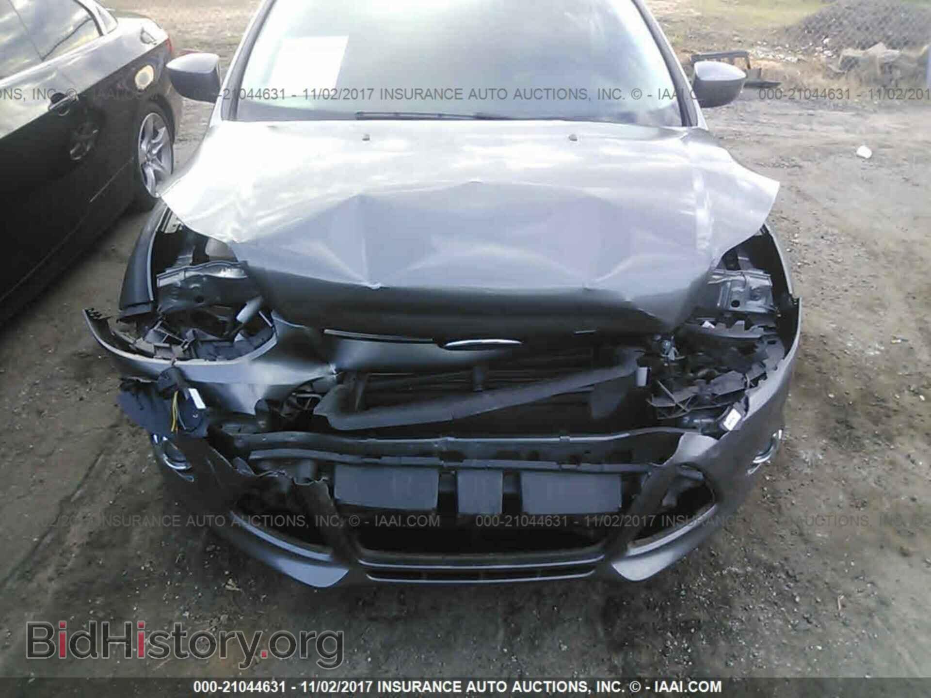 2012 Ford Focus - VIN: 1FAHP3F27CL443697 - Photo 6
