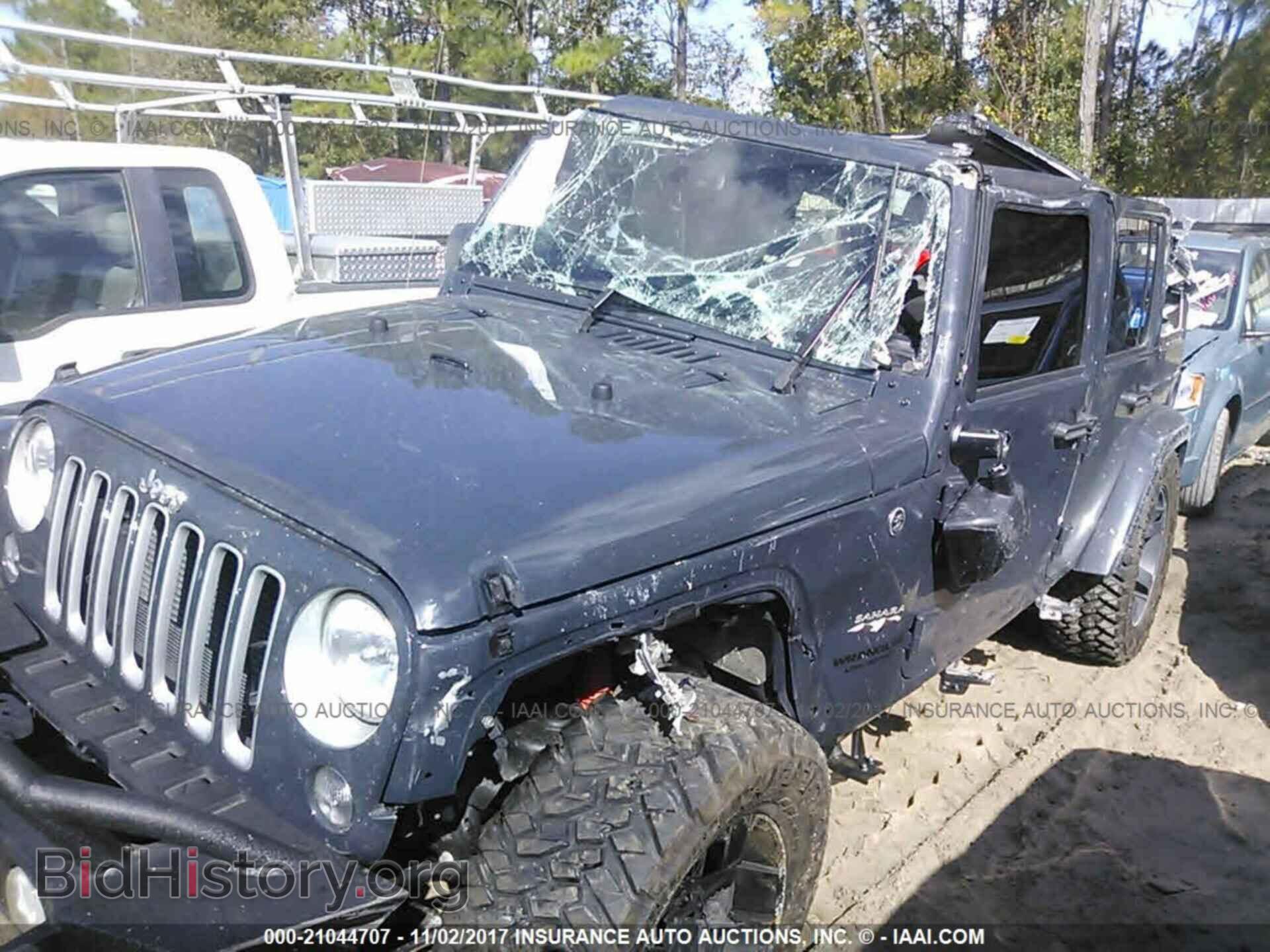 2016 Jeep Wrangler - VIN: 1C4BJWEG5GL210892 - Фото 2