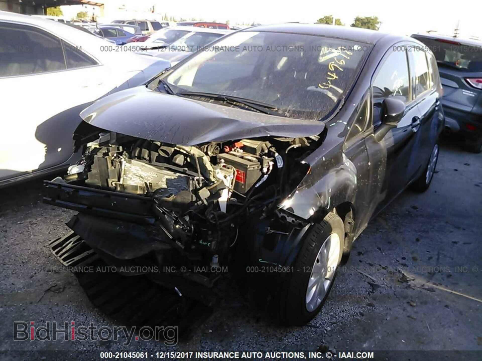 2015 Nissan Versa note - VIN: 3N1CE2CP6FL449698 - Photo 2