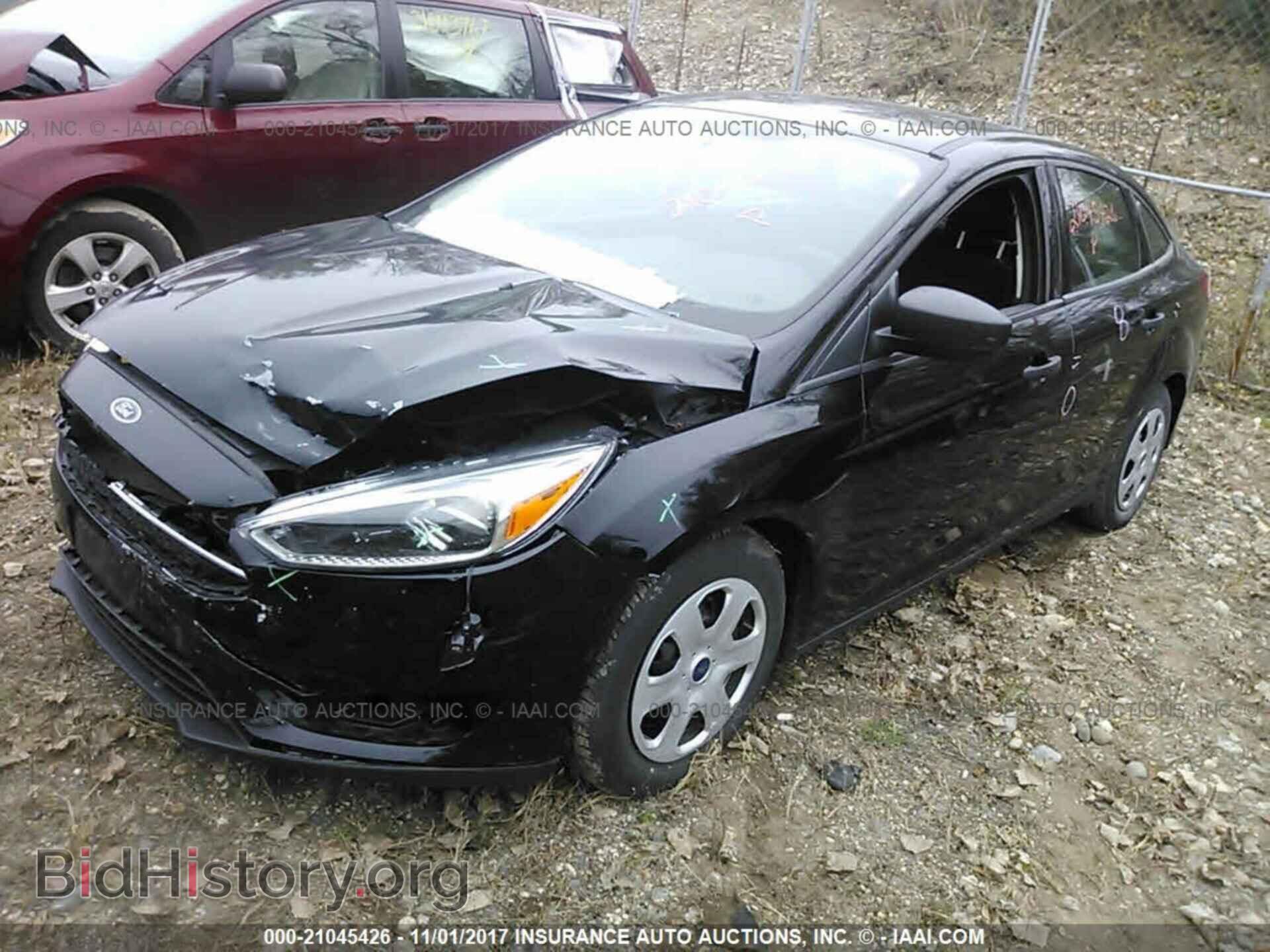 2016 Ford Focus - VIN: 1FADP3E28GL209025 - Фото 2