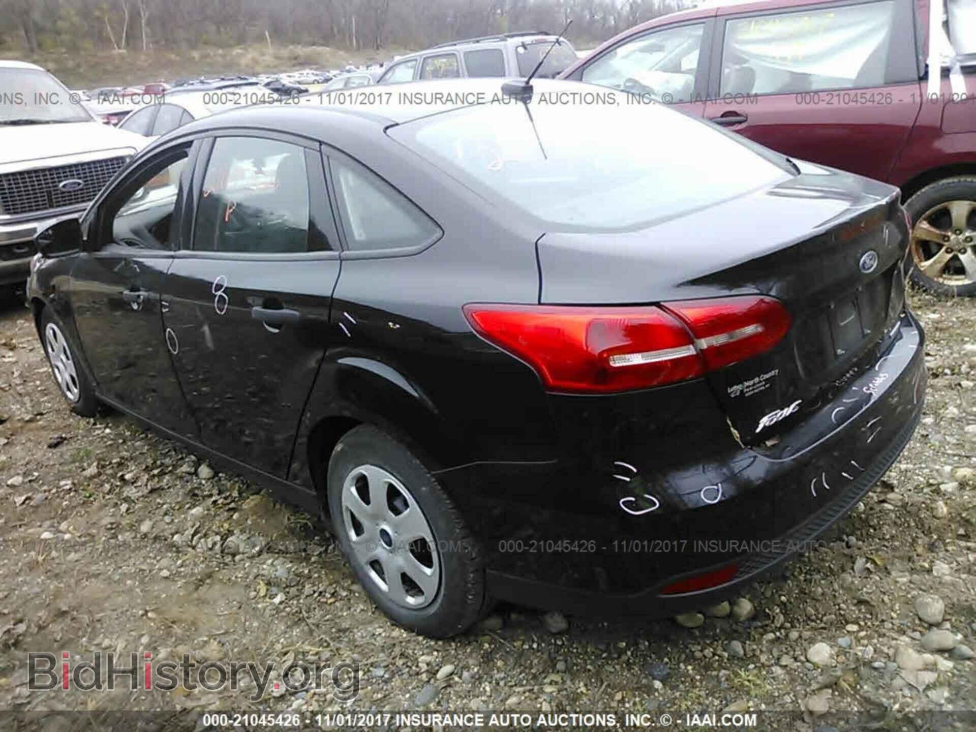 2016 Ford Focus - VIN: 1FADP3E28GL209025 - Фото 3