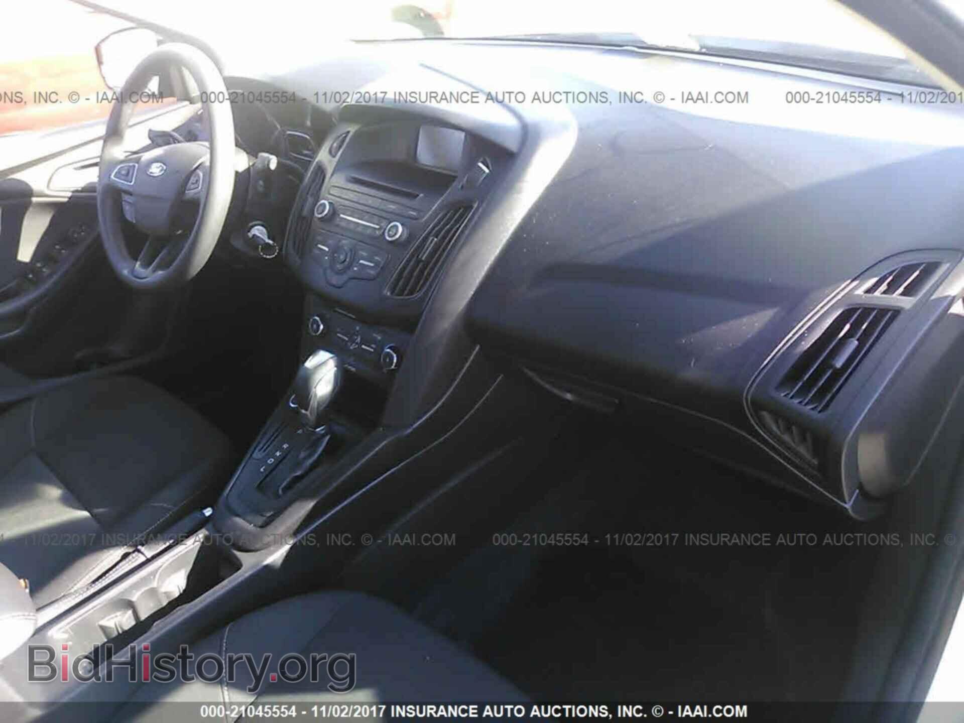 2015 Ford Focus - VIN: 1FADP3K26FL247355 - Photo 5