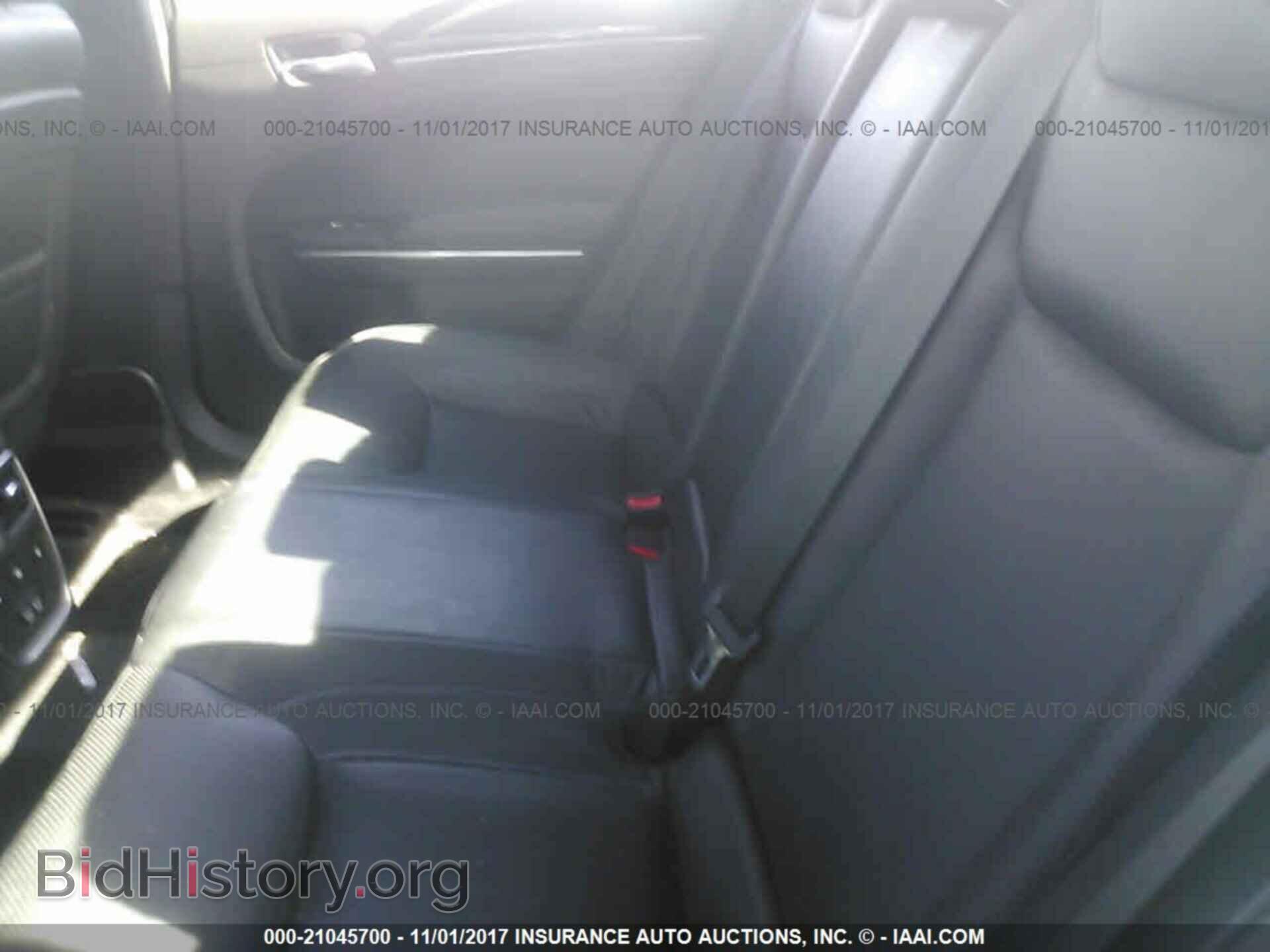 2016 Chrysler 300c - VIN: 2C3CCAEG5GH306282 - Фото 8