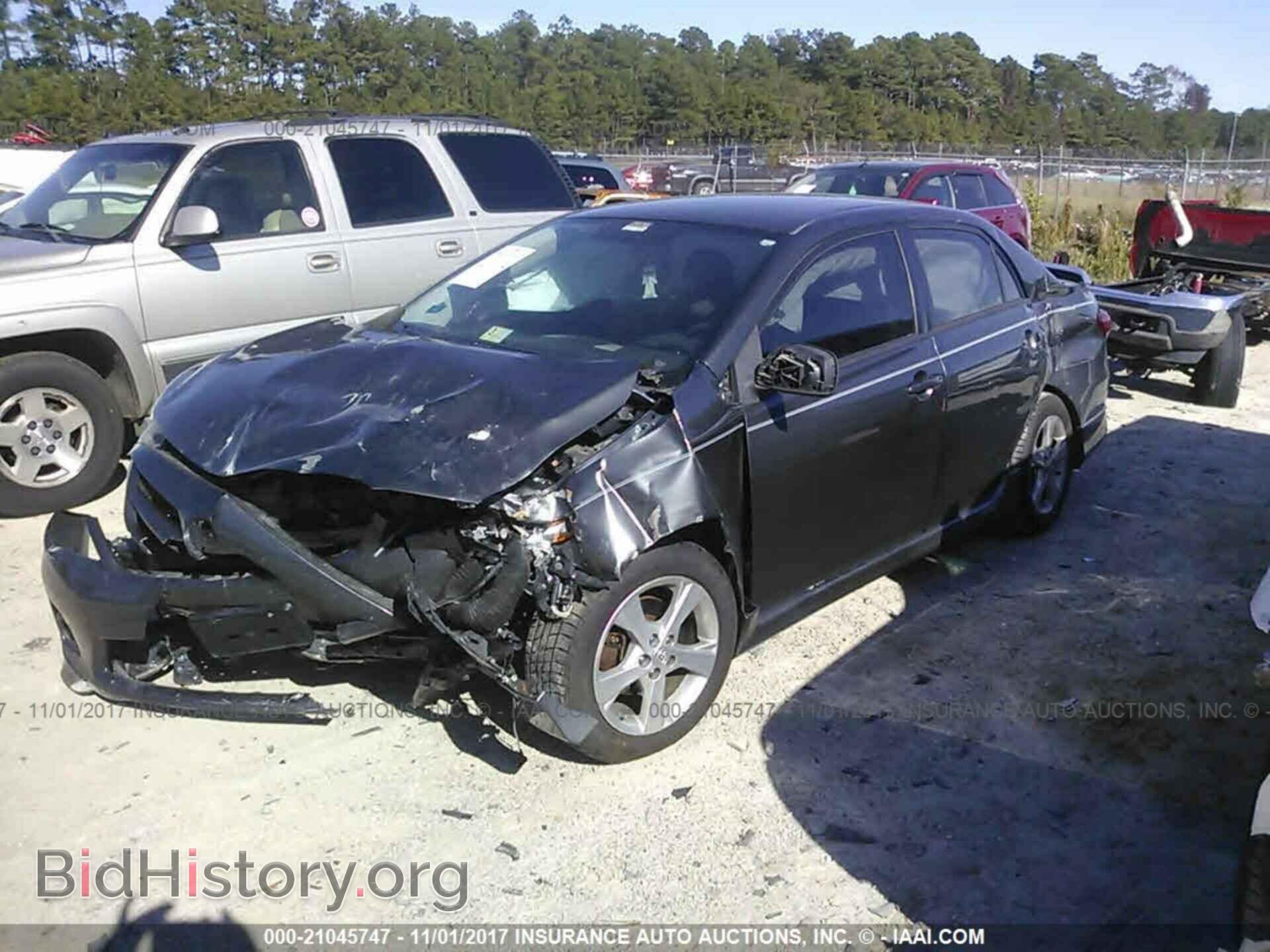 2011 Toyota Corolla - VIN: 2T1BU4EE2BC581728 - Фото 2