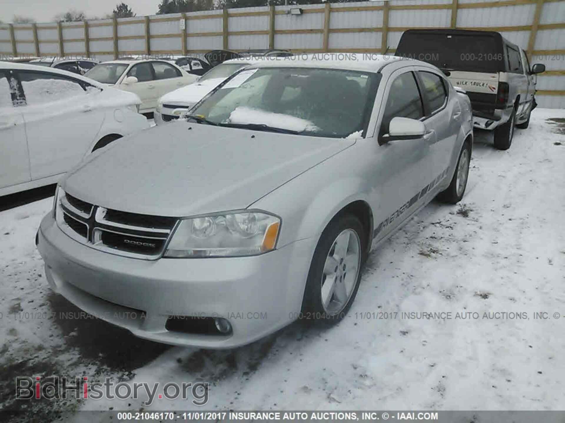 2011 Dodge Avenger - VIN: 1B3BD2FB8BN583474 - Photo 2