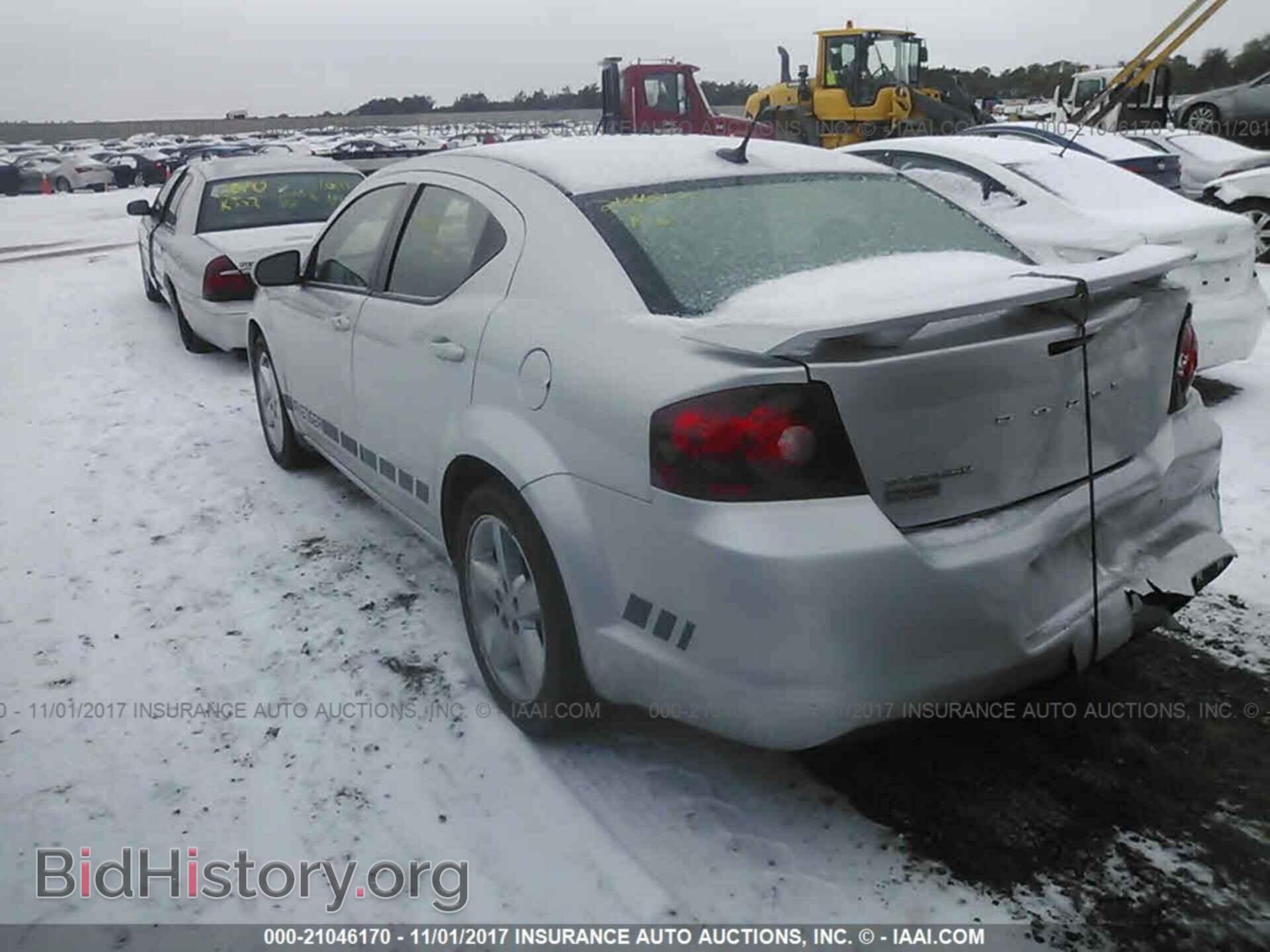 2011 Dodge Avenger - VIN: 1B3BD2FB8BN583474 - Photo 3