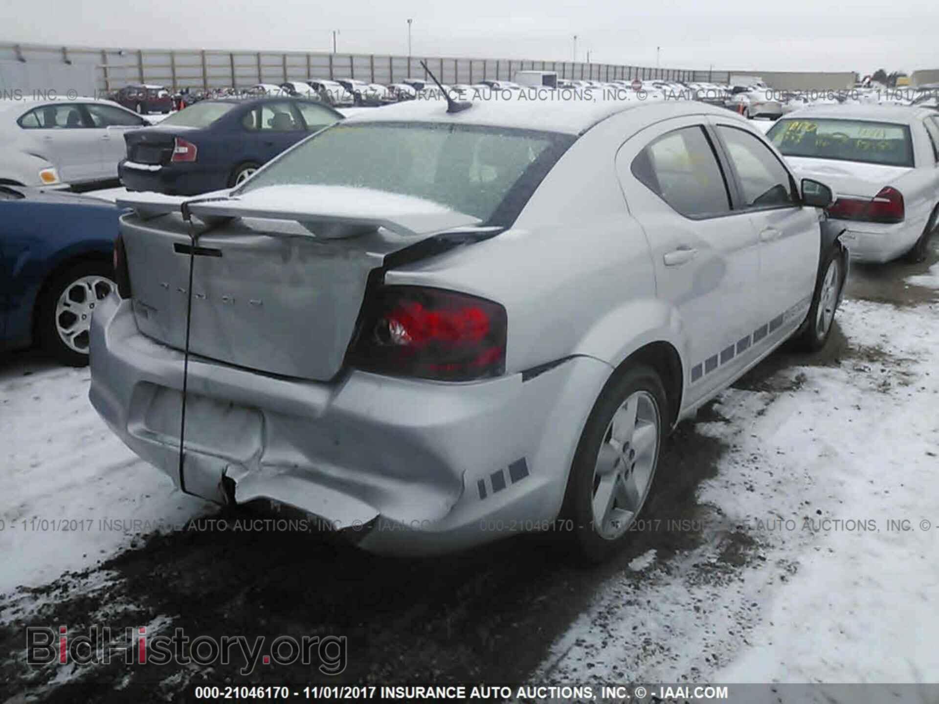 2011 Dodge Avenger - VIN: 1B3BD2FB8BN583474 - Photo 4