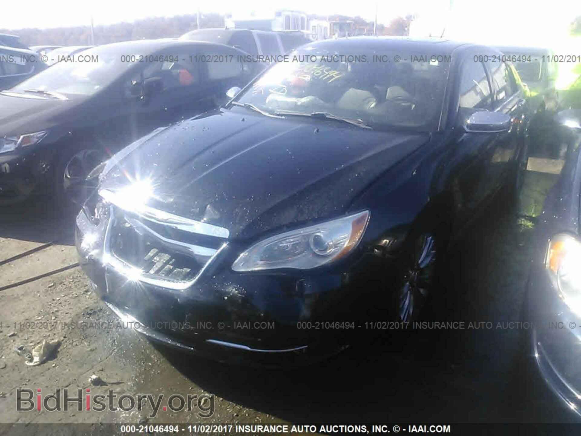 2013 Chrysler 200 - VIN: 1C3CCBCG3DN621044 - Photo 2