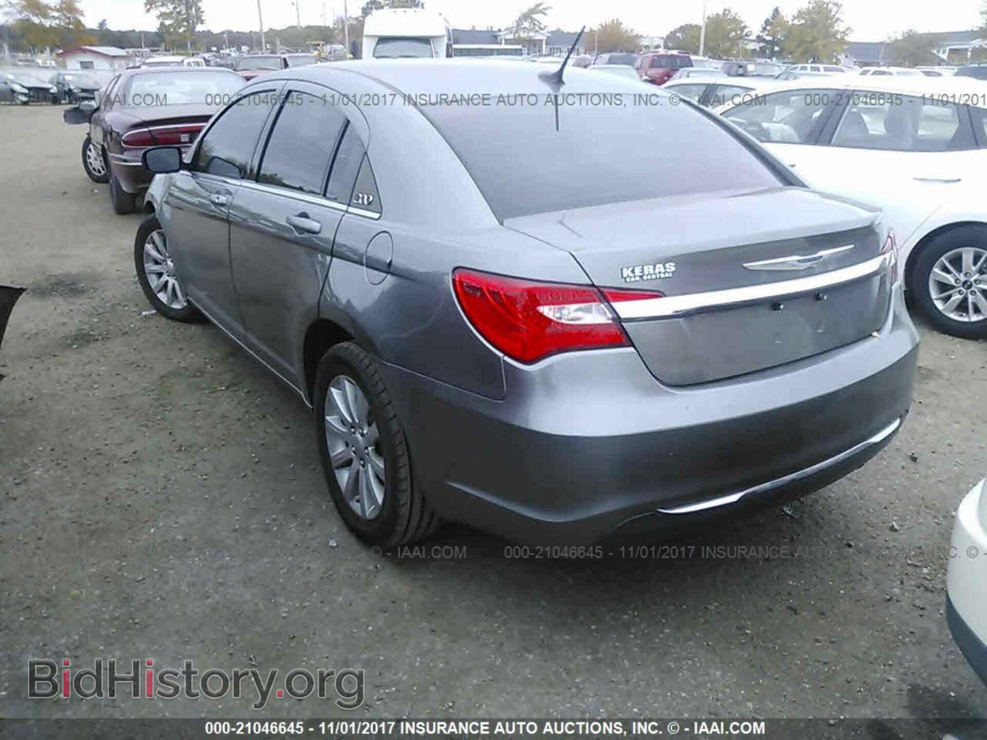2013 Chrysler 200 - VIN: 1C3CCBBB3DN549963 - Photo 3