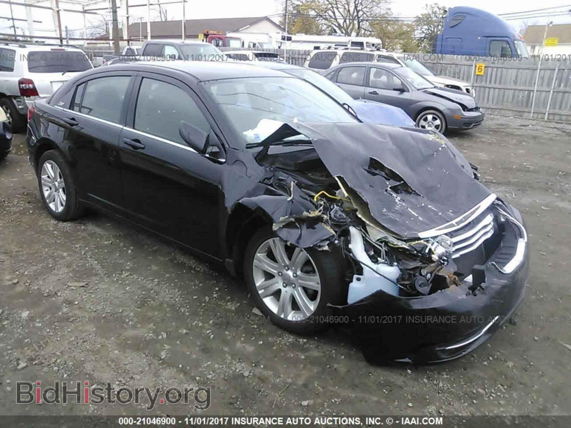 Photo 1C3CCBAB4DN670468 - Chrysler 200 2013
