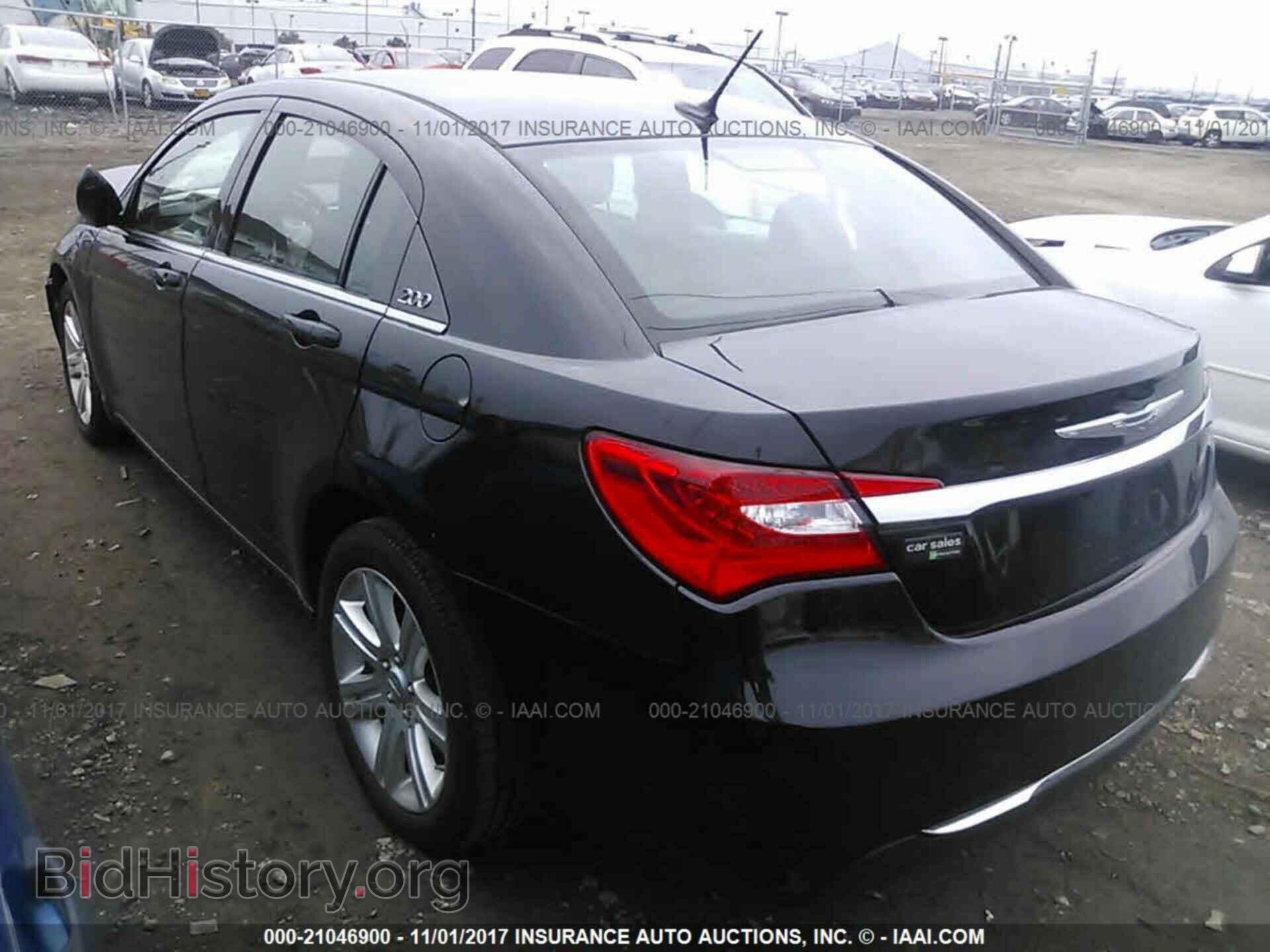 2013 Chrysler 200 - VIN: 1C3CCBAB4DN670468 - Фото 3