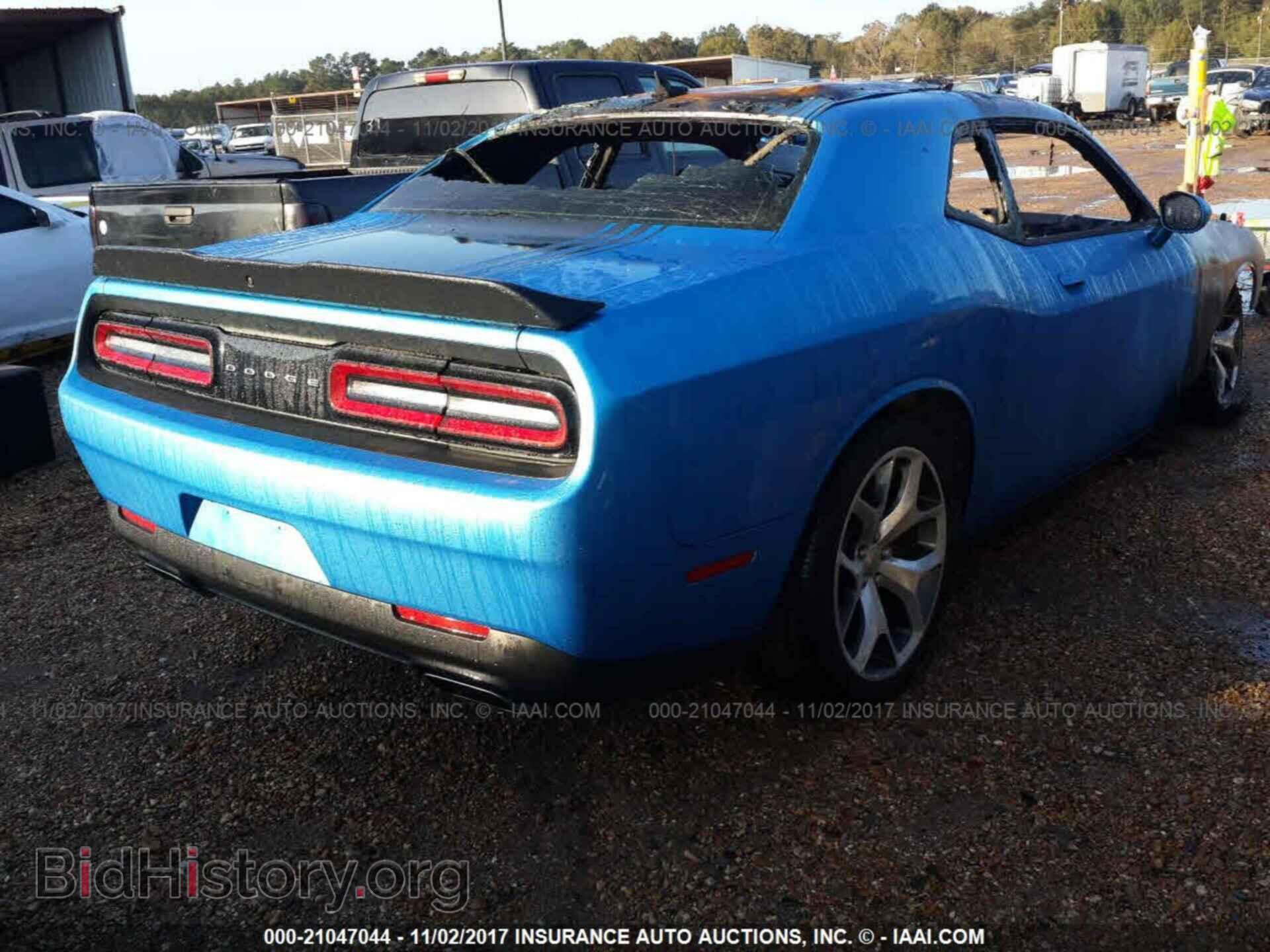 2015 Dodge Challenger - VIN: 2C3CDZAT8FH855648 - Photo 4
