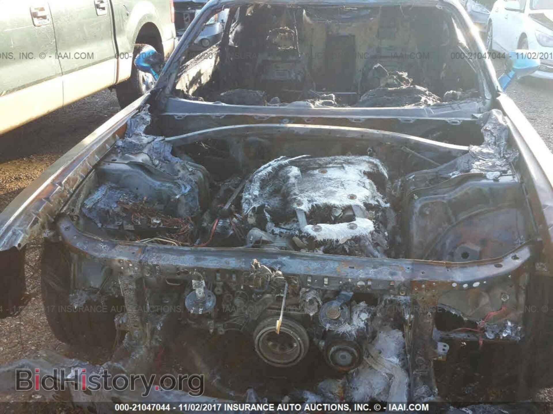 2015 Dodge Challenger - VIN: 2C3CDZAT8FH855648 - Photo 10