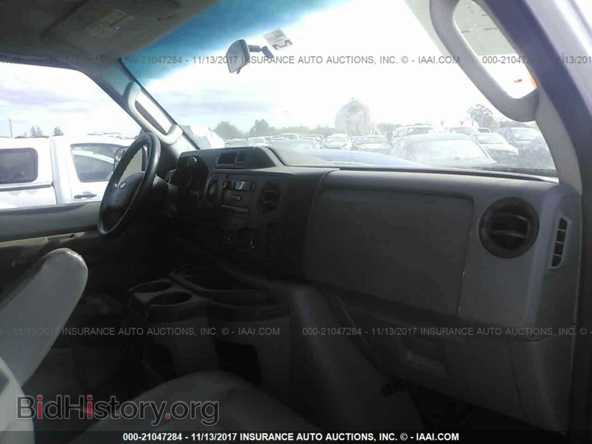 2011 Ford Econoline - VIN: 1FBSS3BLXBDA25497 - Photo 5