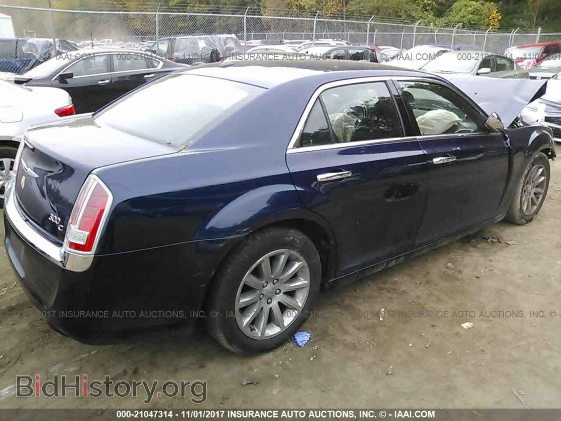 2013 Chrysler 300c - VIN: 2C3CCAETXDH564371 - Фото 4