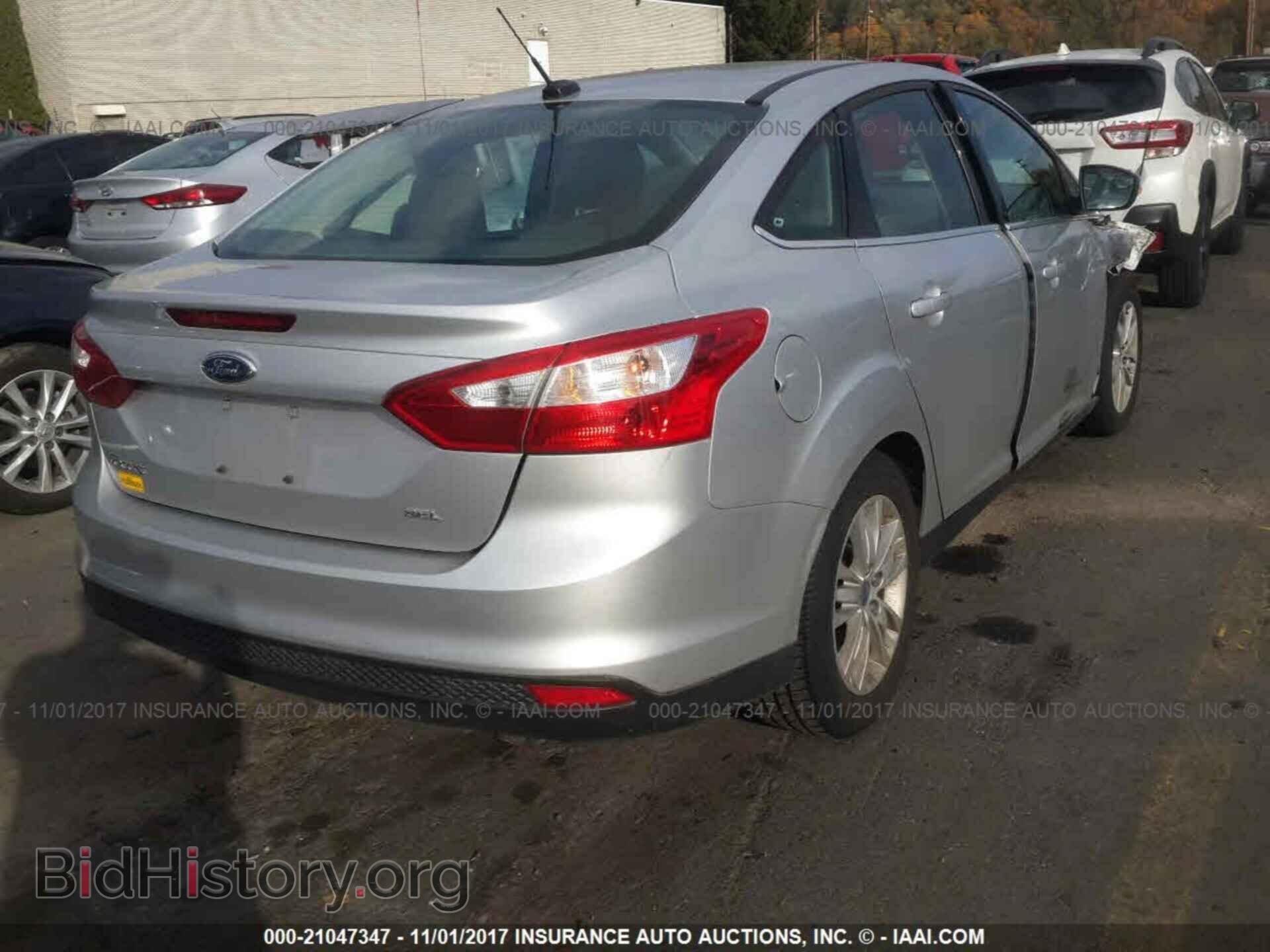 2012 Ford Focus - VIN: 1FAHP3H2XCL453086 - Photo 4