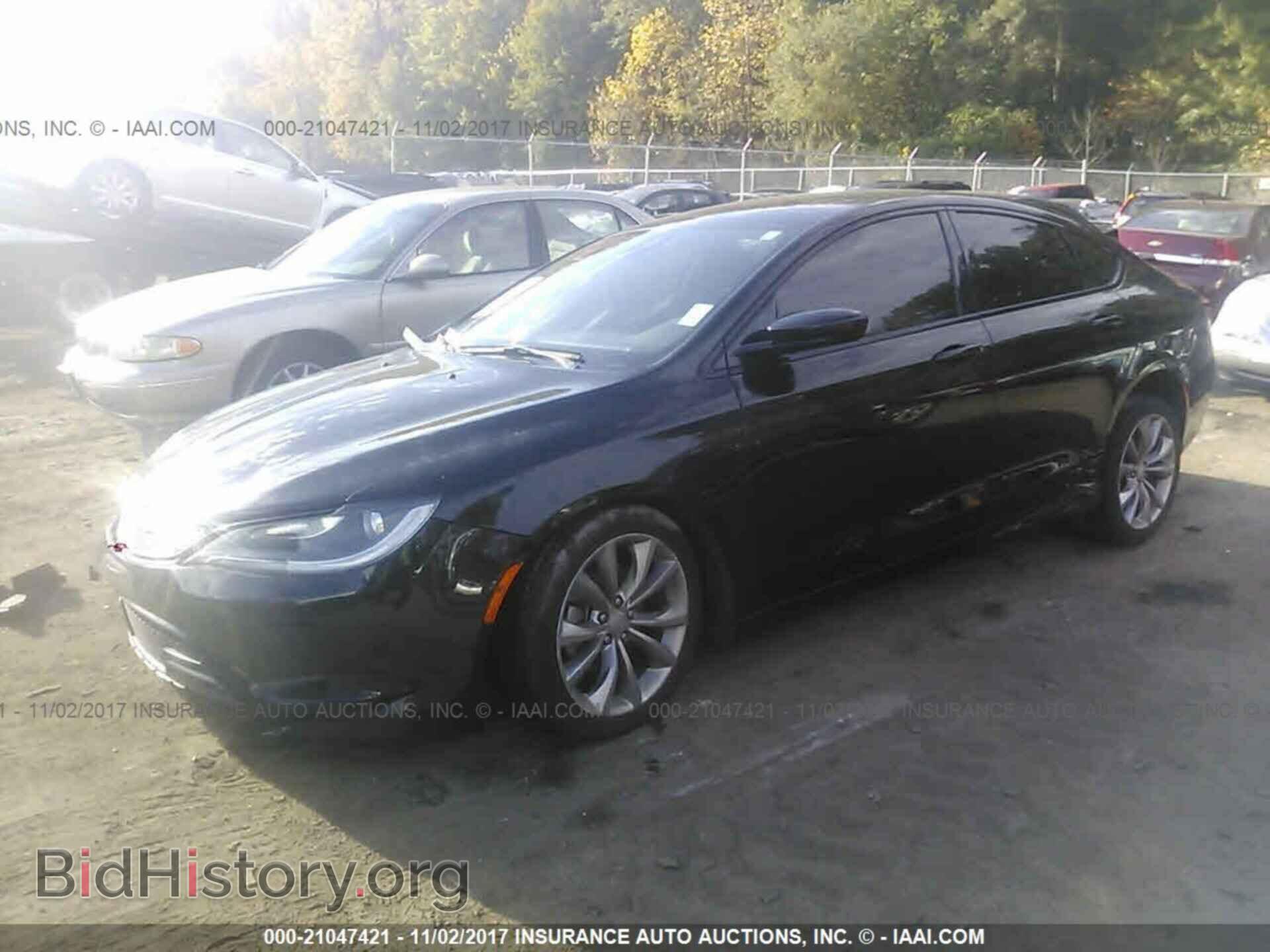 2015 Chrysler 200 - VIN: 1C3CCCBB5FN585159 - Фото 2