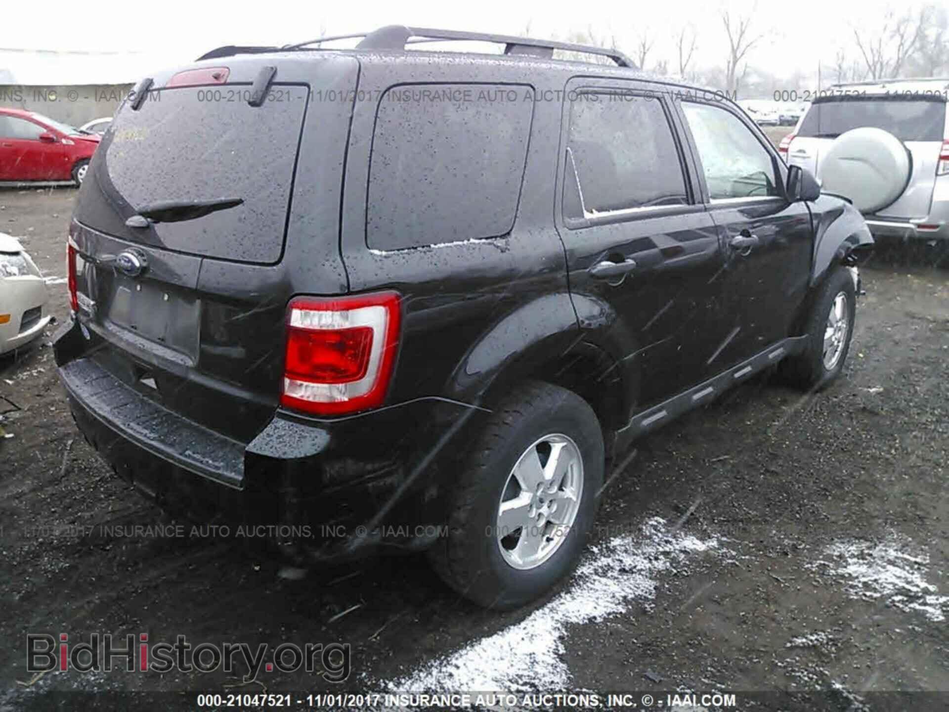2011 Ford Escape - VIN: 1FMCU9D76BKC23384 - Photo 4