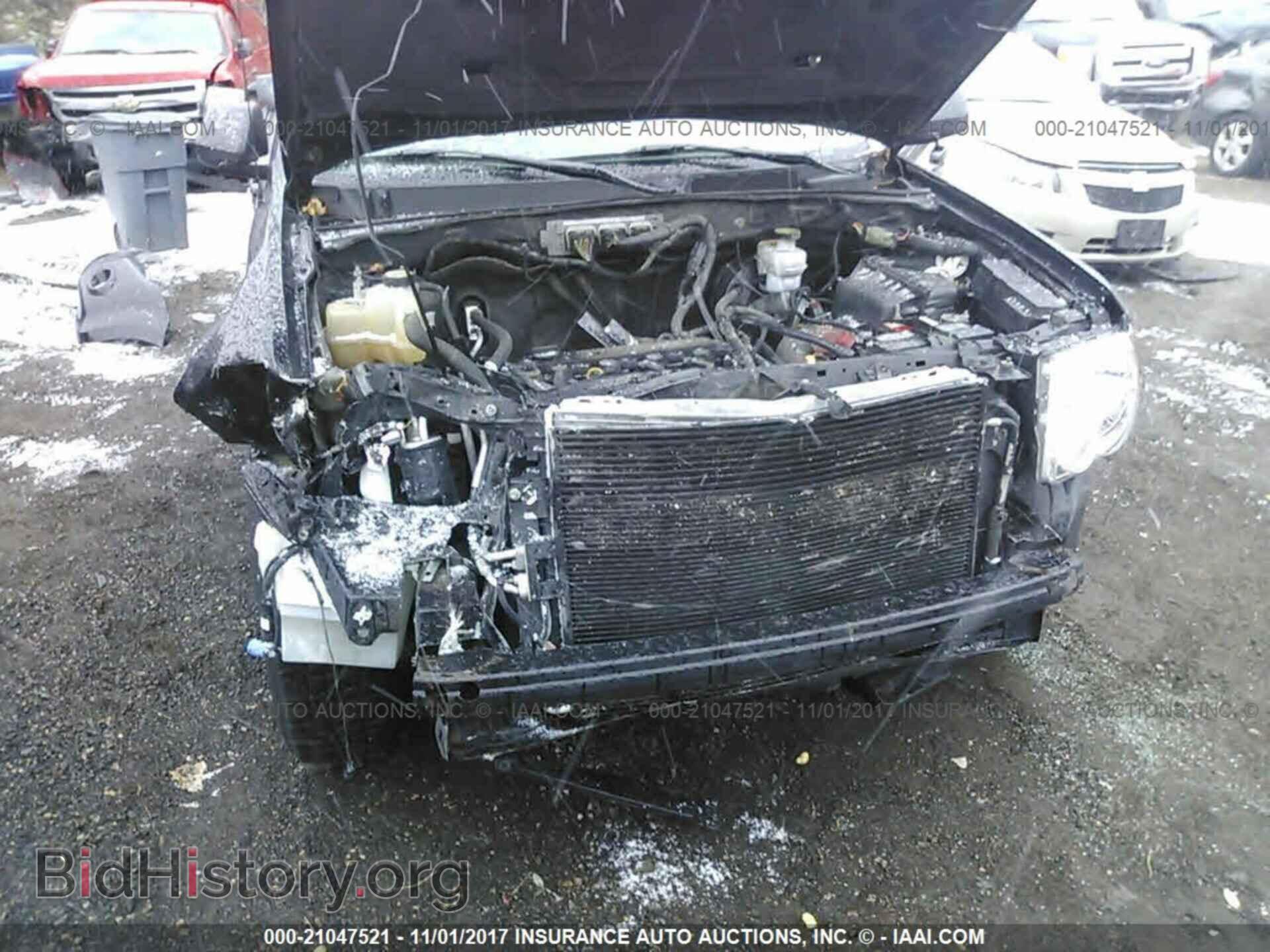 2011 Ford Escape - VIN: 1FMCU9D76BKC23384 - Photo 6