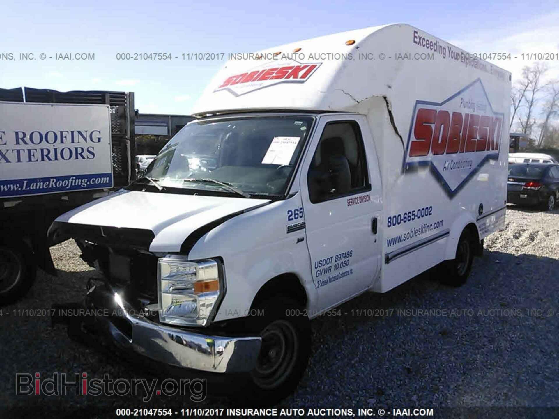 2014 Ford Econoline - VIN: 1FDWE3FL7EDA64739 - Фото 2