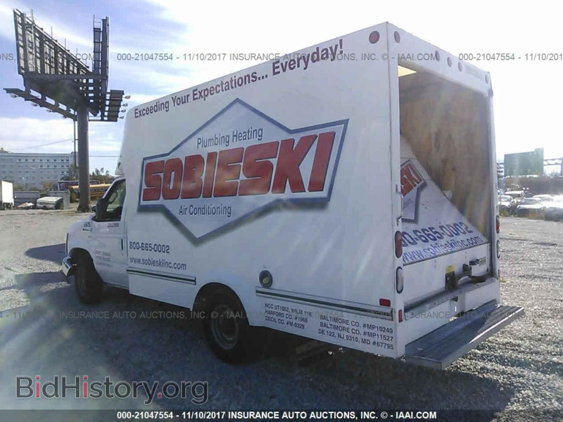 2014 Ford Econoline - VIN: 1FDWE3FL7EDA64739 - Фото 3
