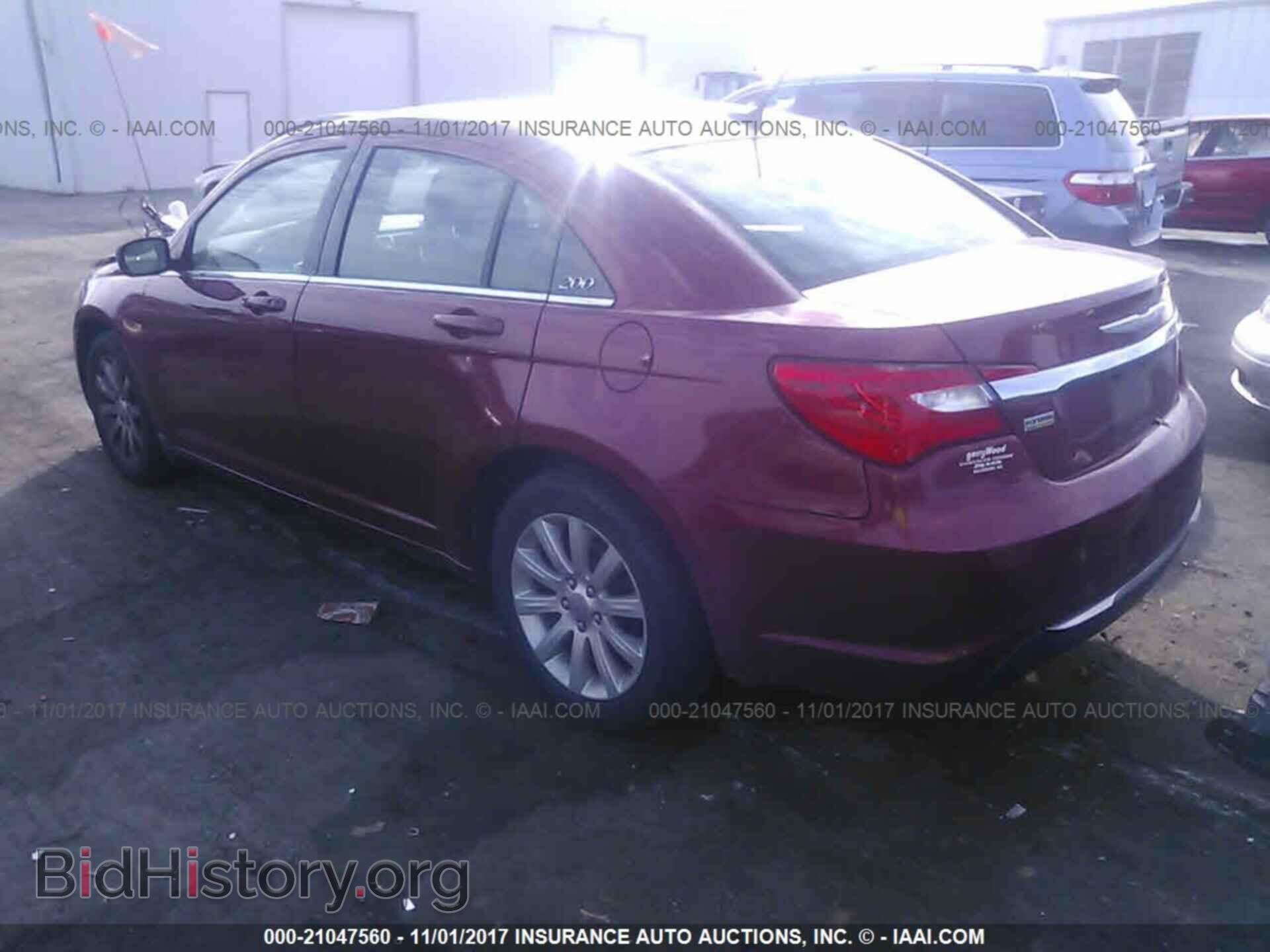 2013 Chrysler 200 - VIN: 1C3CCBBG9DN532077 - Photo 3