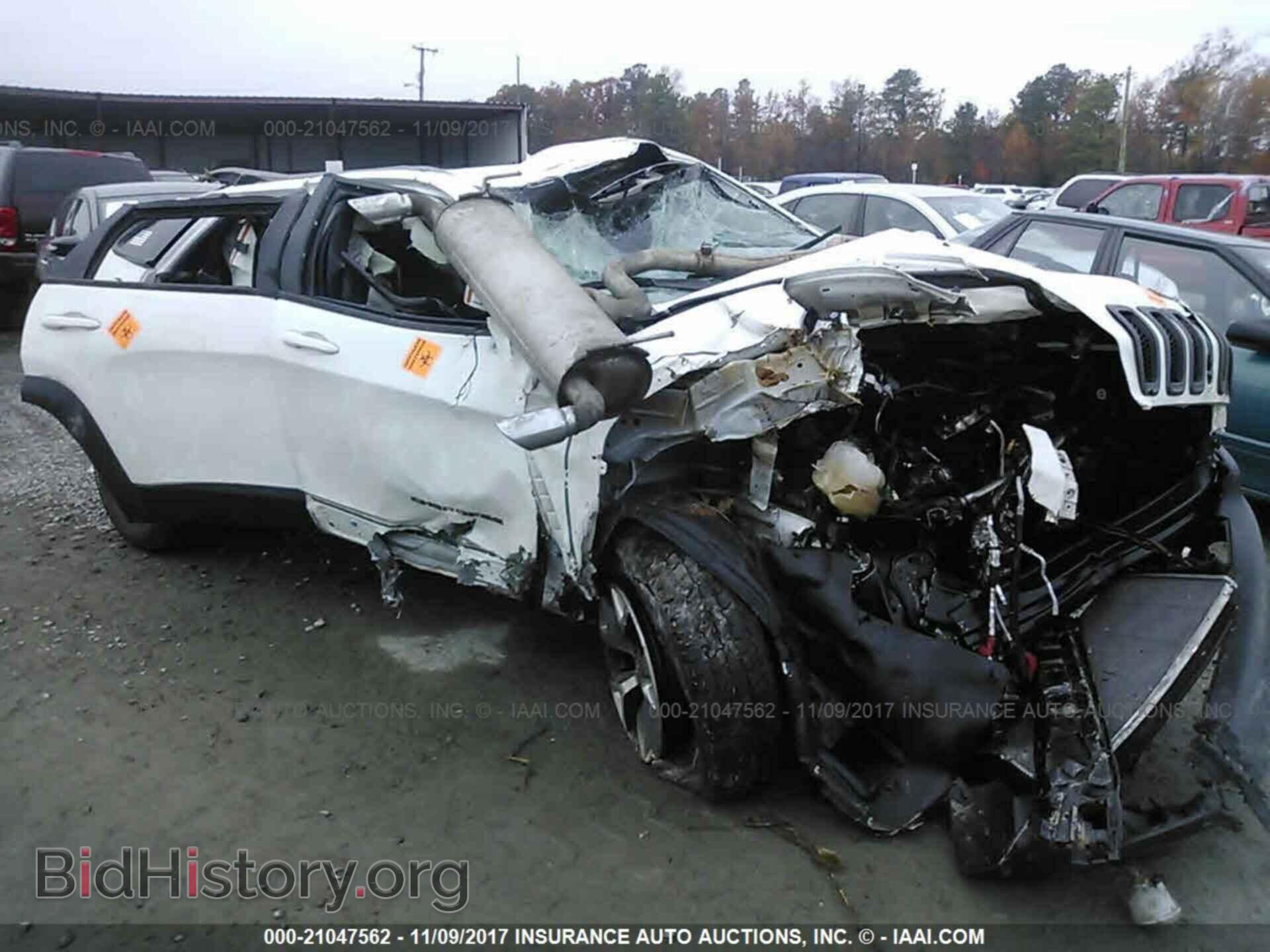 2014 Jeep Cherokee - VIN: 1C4PJMBS0EW207722 - Photo 6